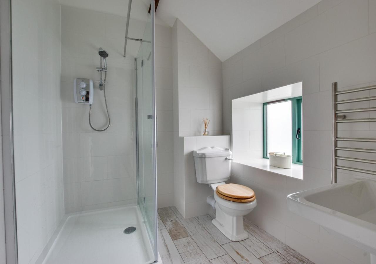 4 Bed in St. Ishmaels oc-bow104
