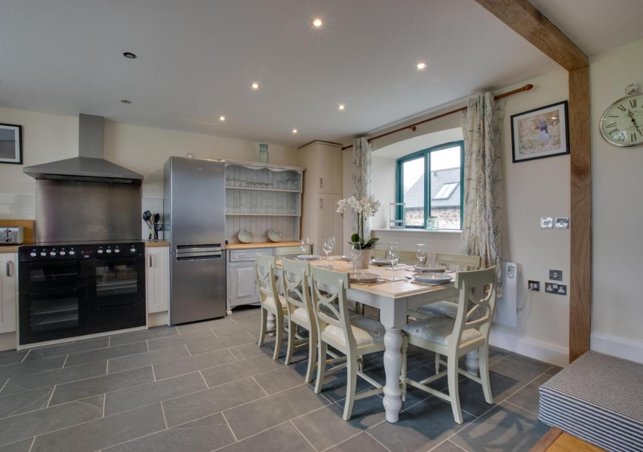 4 Bed in St. Ishmaels oc-bow104