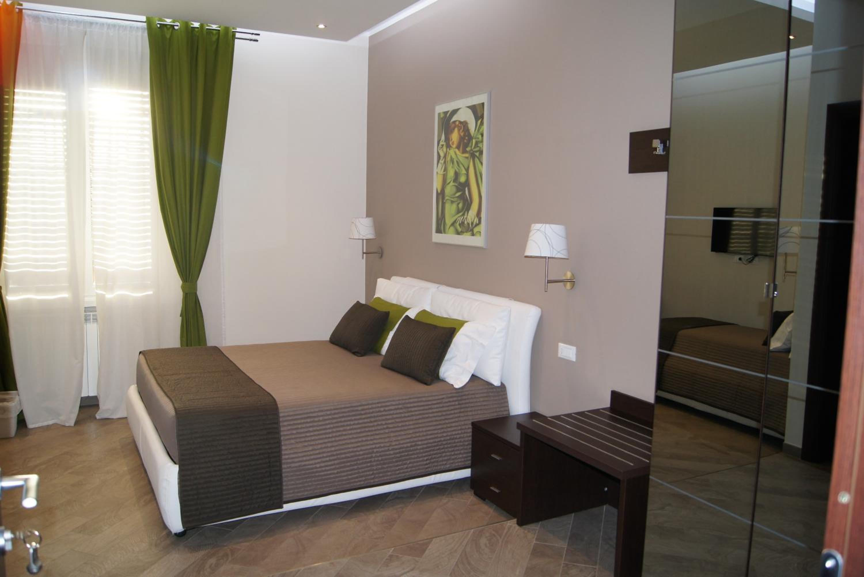 Mia Suites