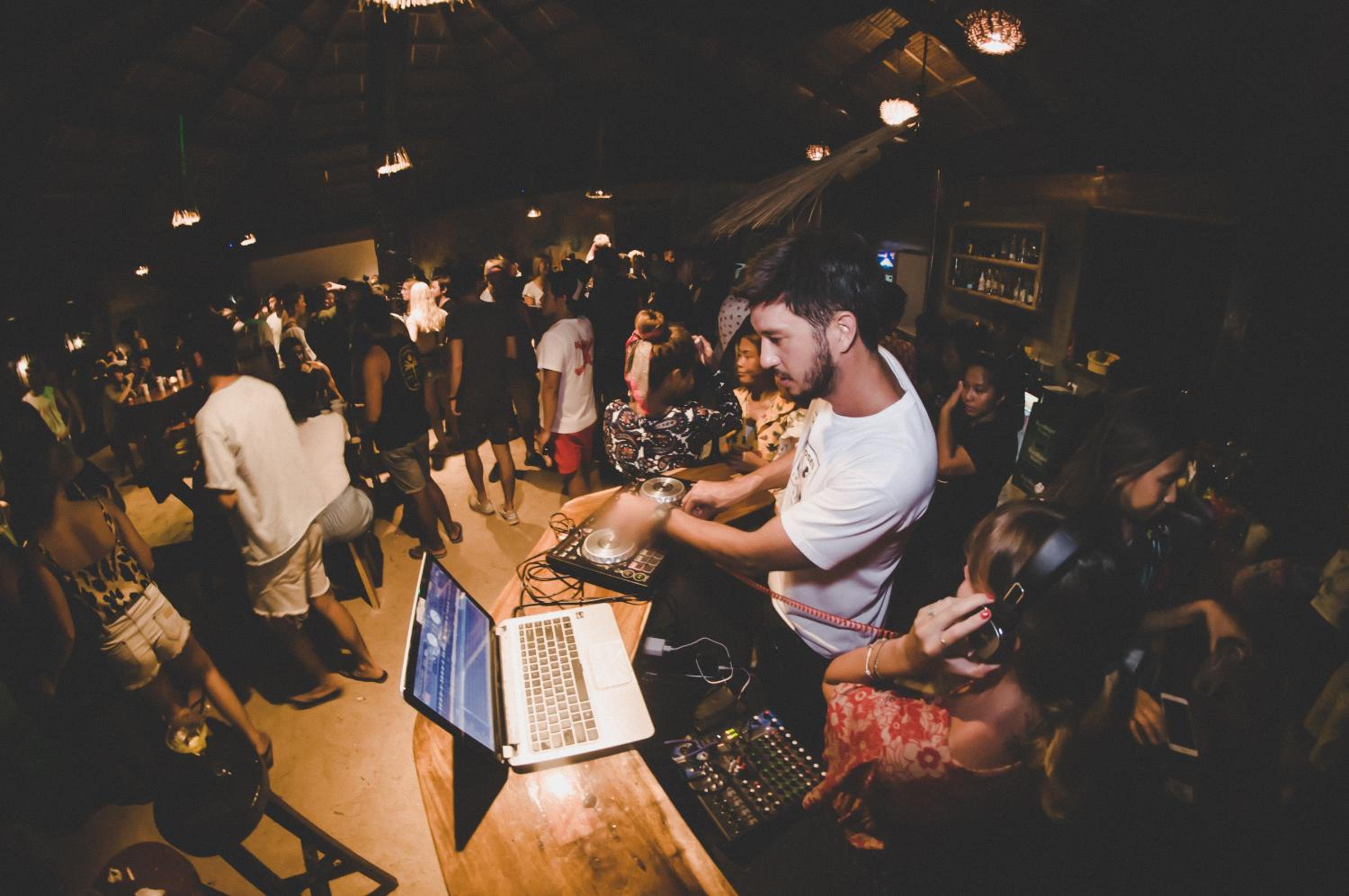 Mad Monkey Hostel Siargao 53