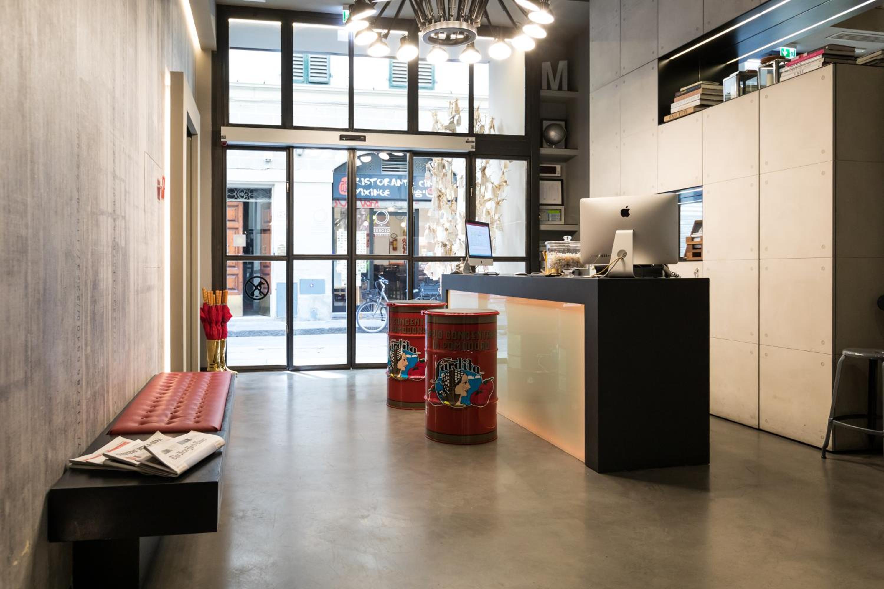 Hotel Globus Urban Hotel - Image 1