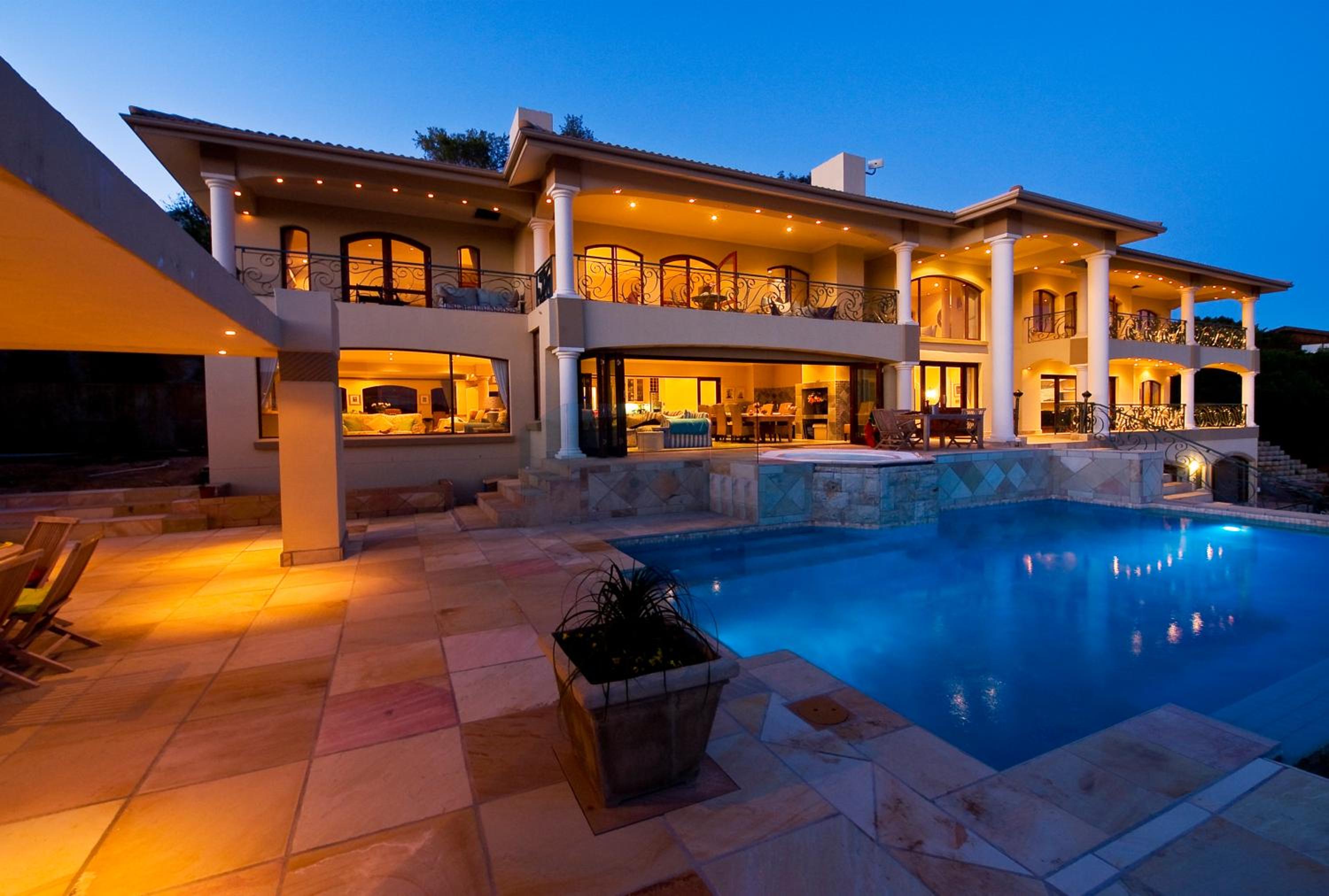 Hotel Villa Paradisa Guest House - Image 1