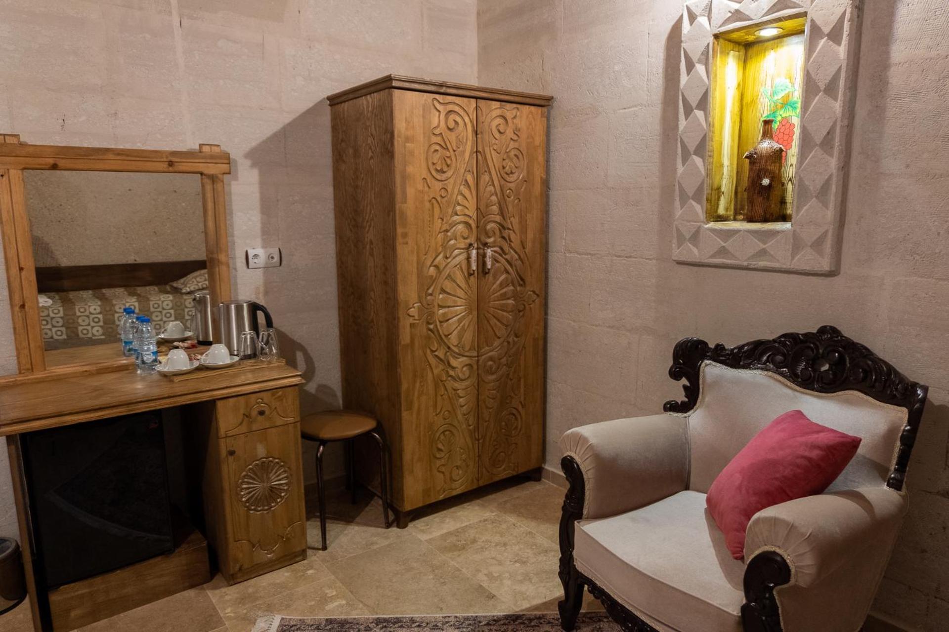 Grand Elite Cave Suites - Image 43