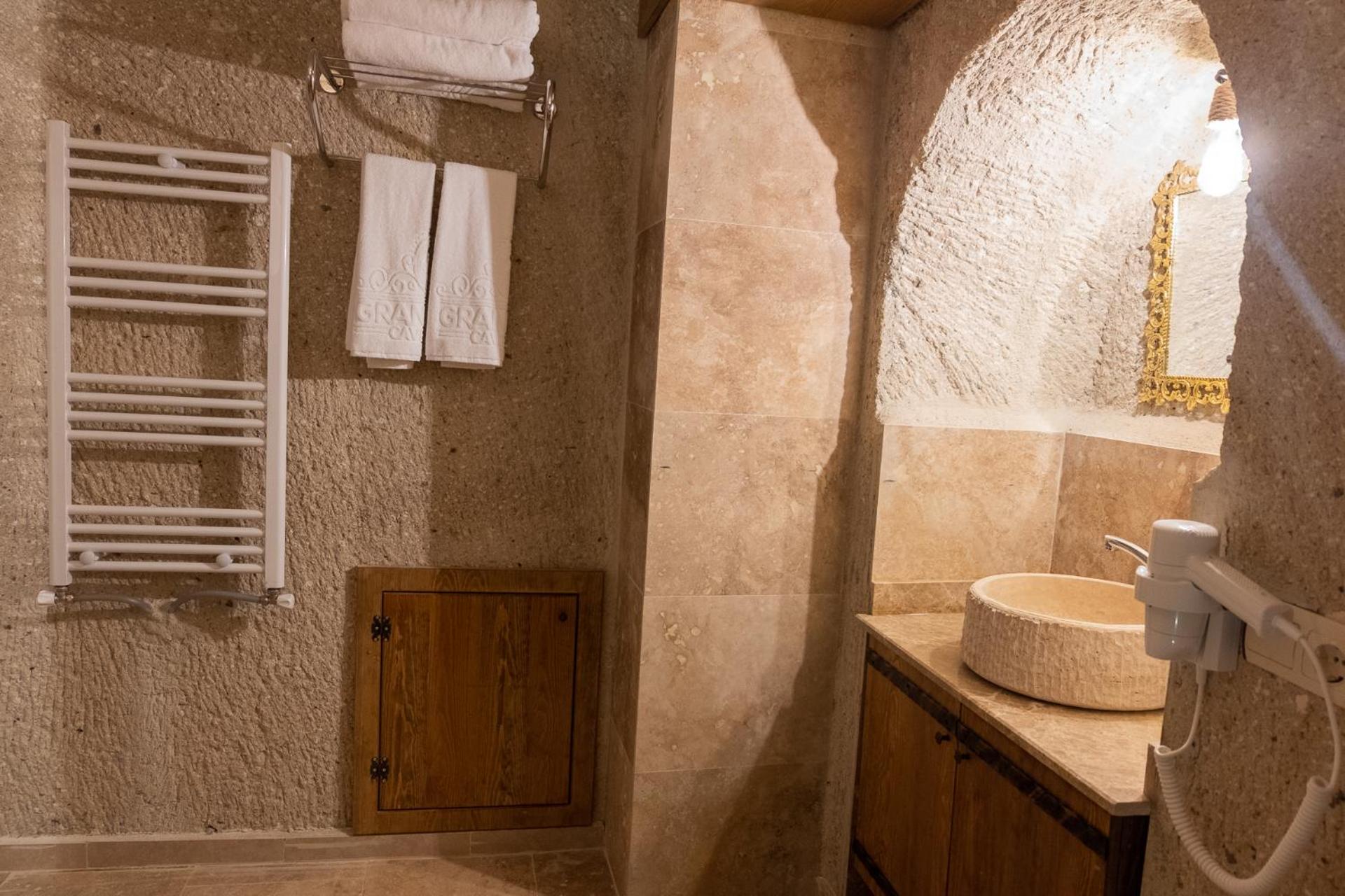 Grand Elite Cave Suites - Image 146