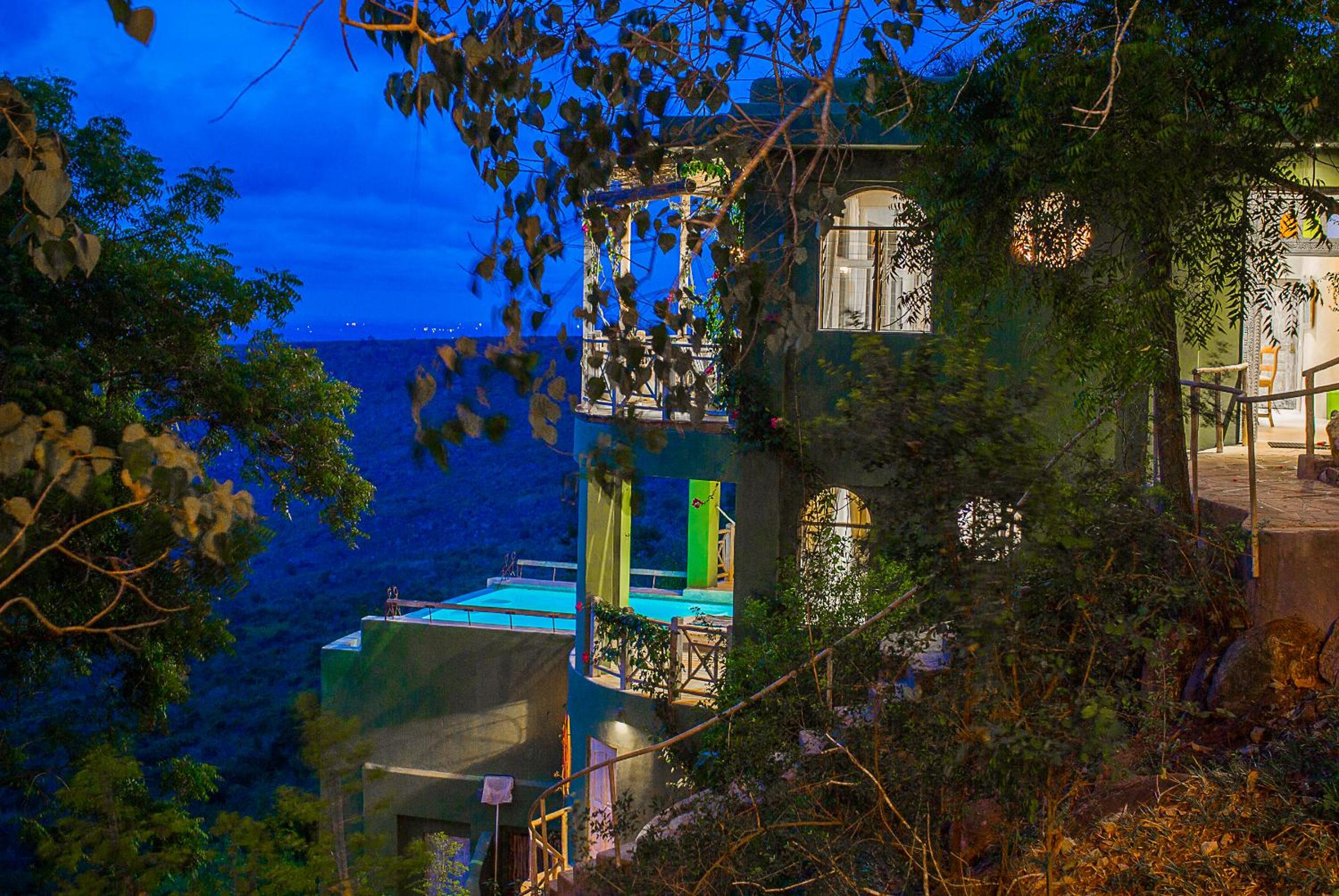 Arcadia Cliff House