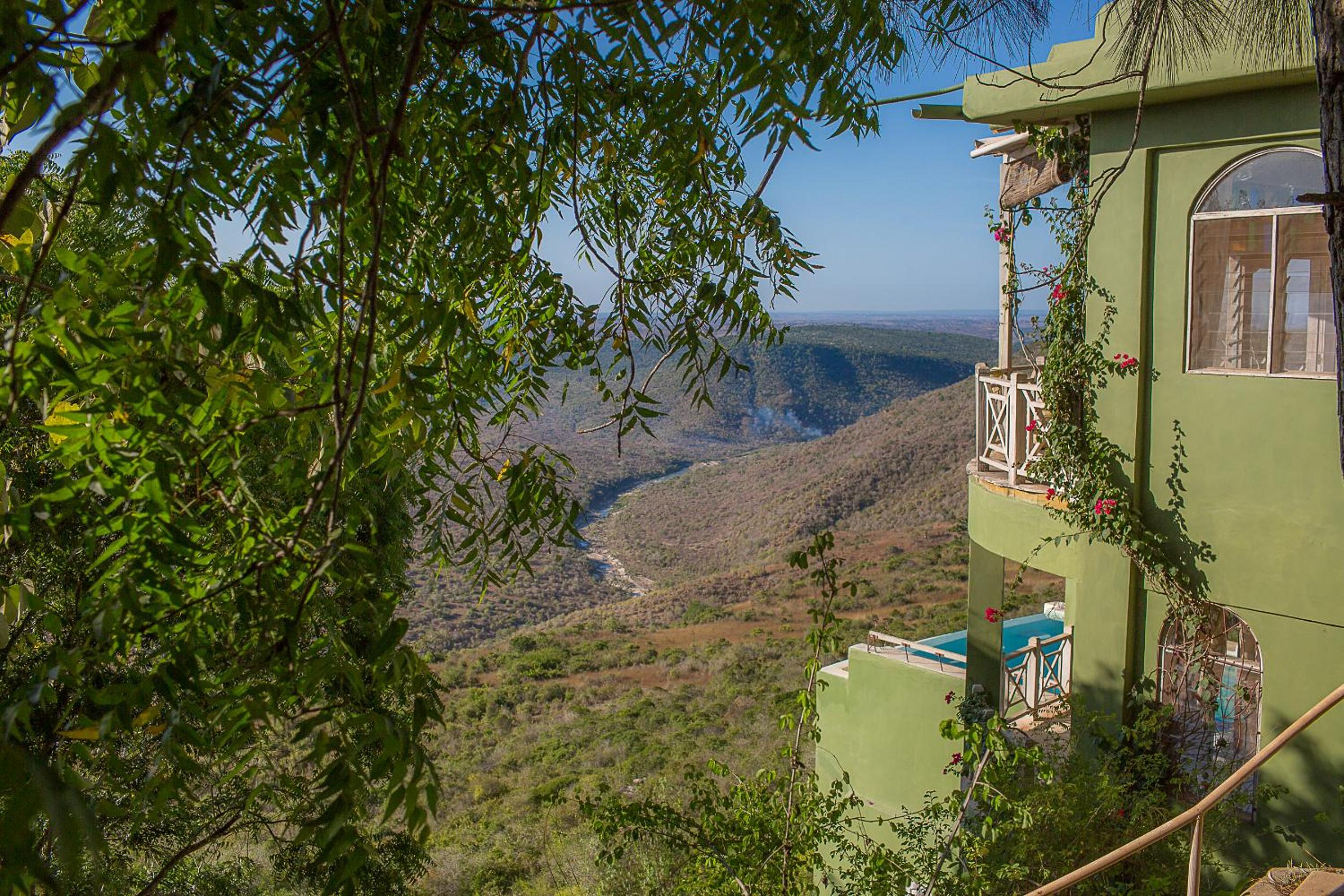 Arcadia Cliff House