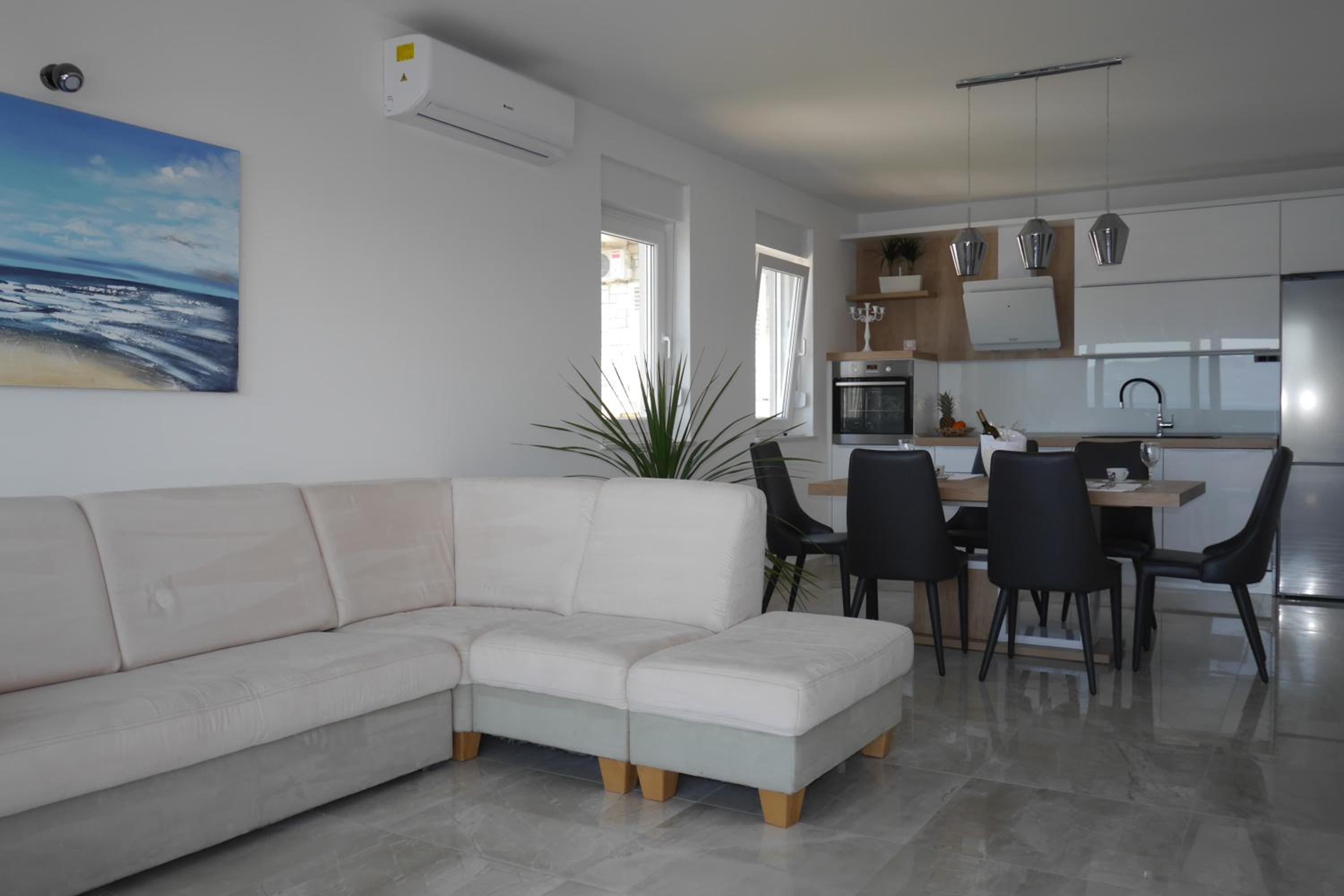 Luxury Apartments Beach view 5