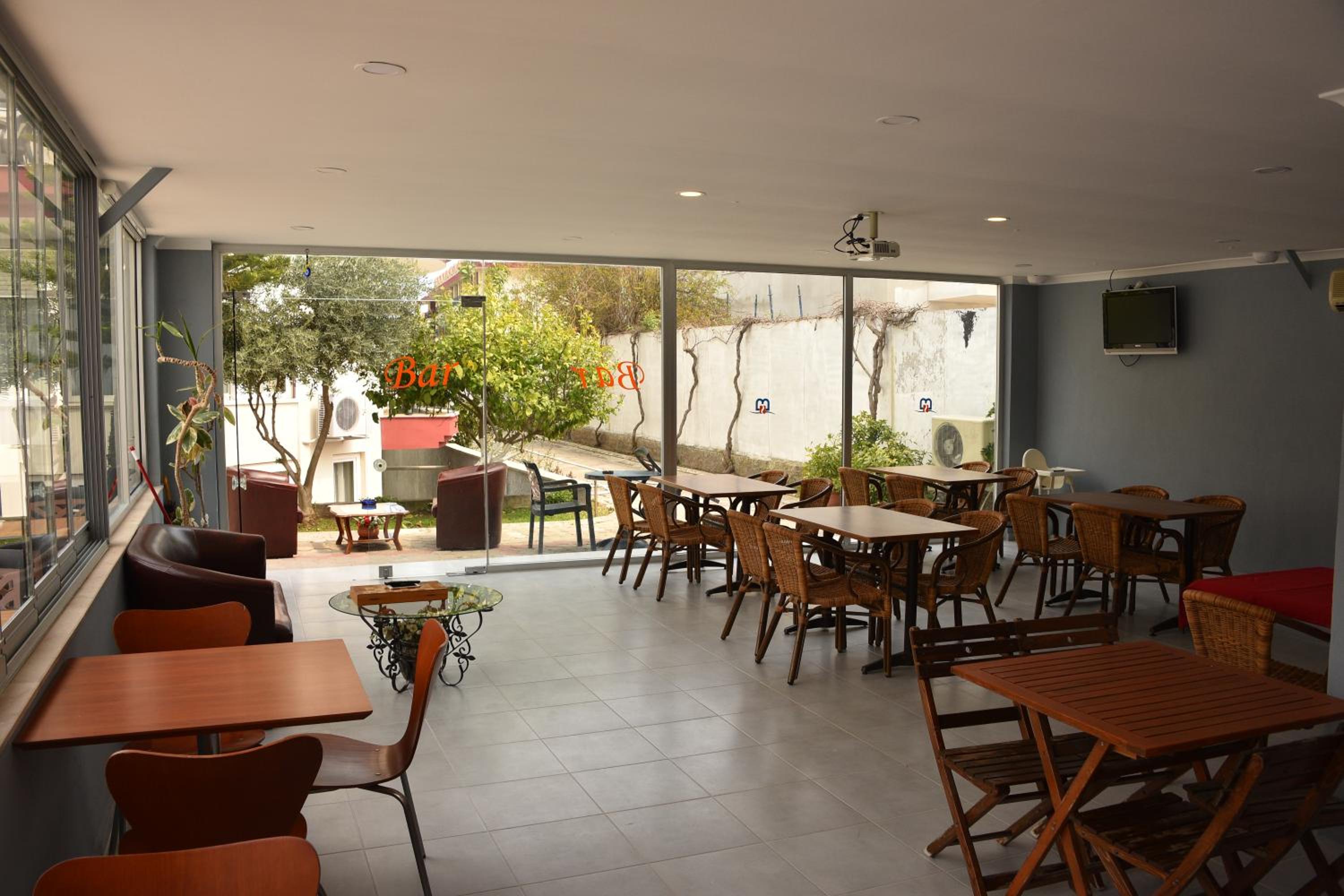 Minta Apart Hotel - Image 12