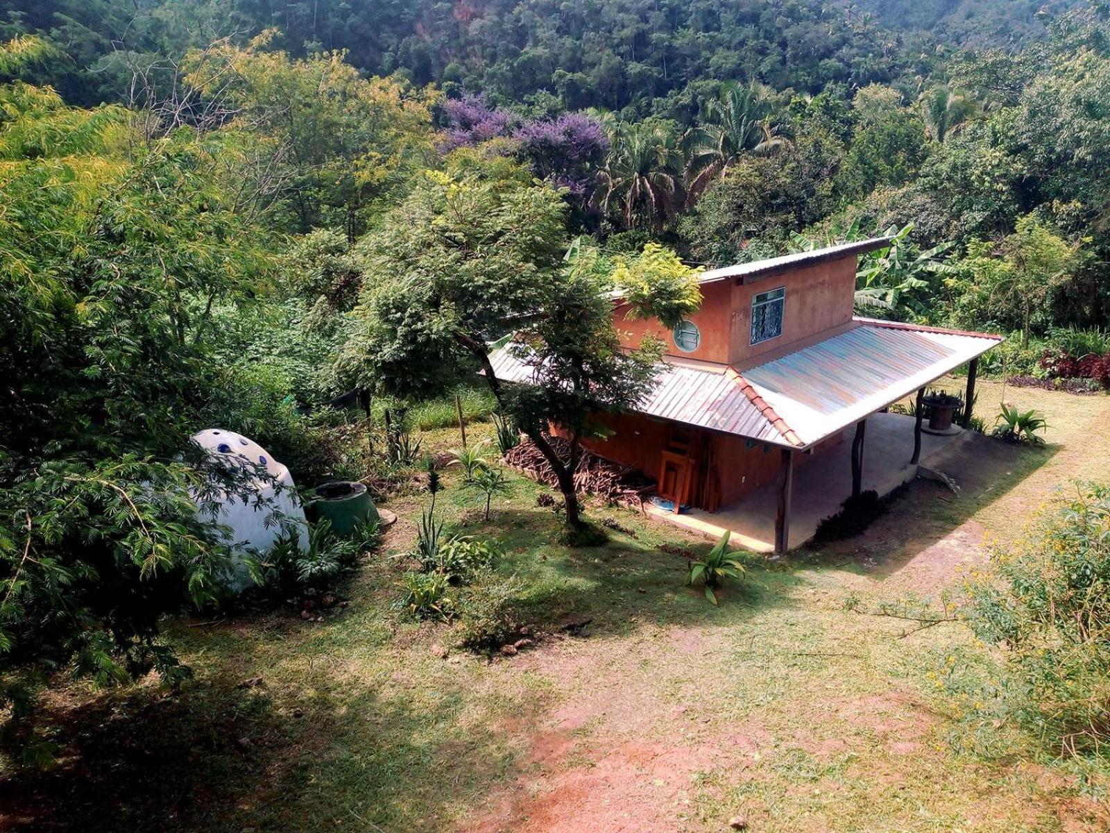 Chalé Sossego e Casa Flora