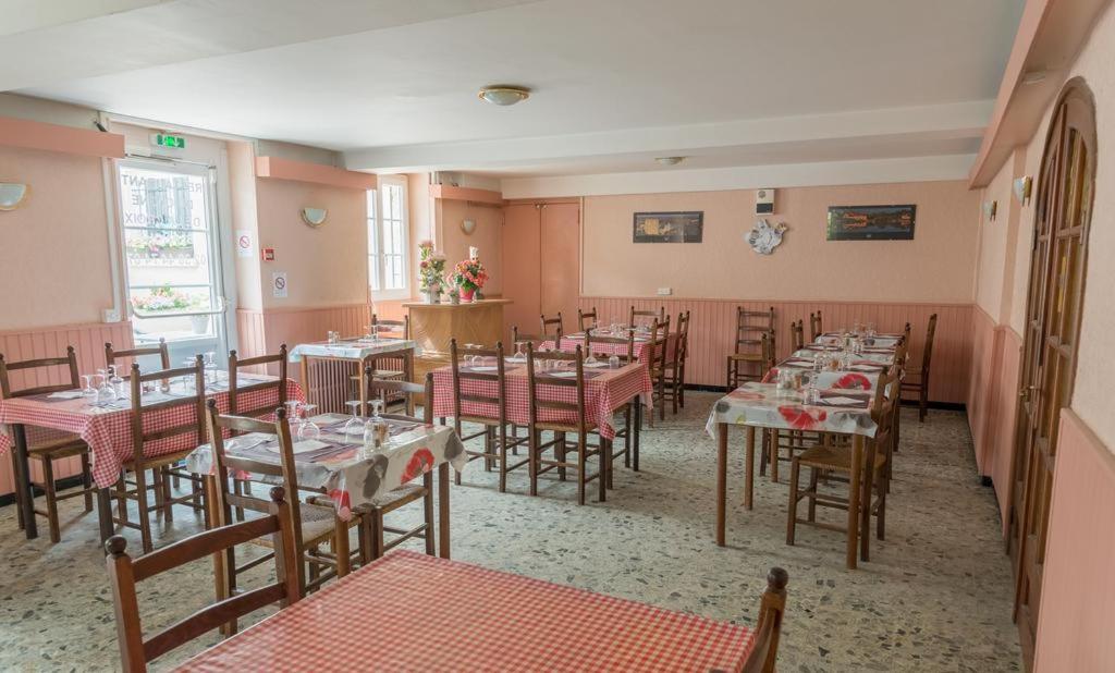 restaurant