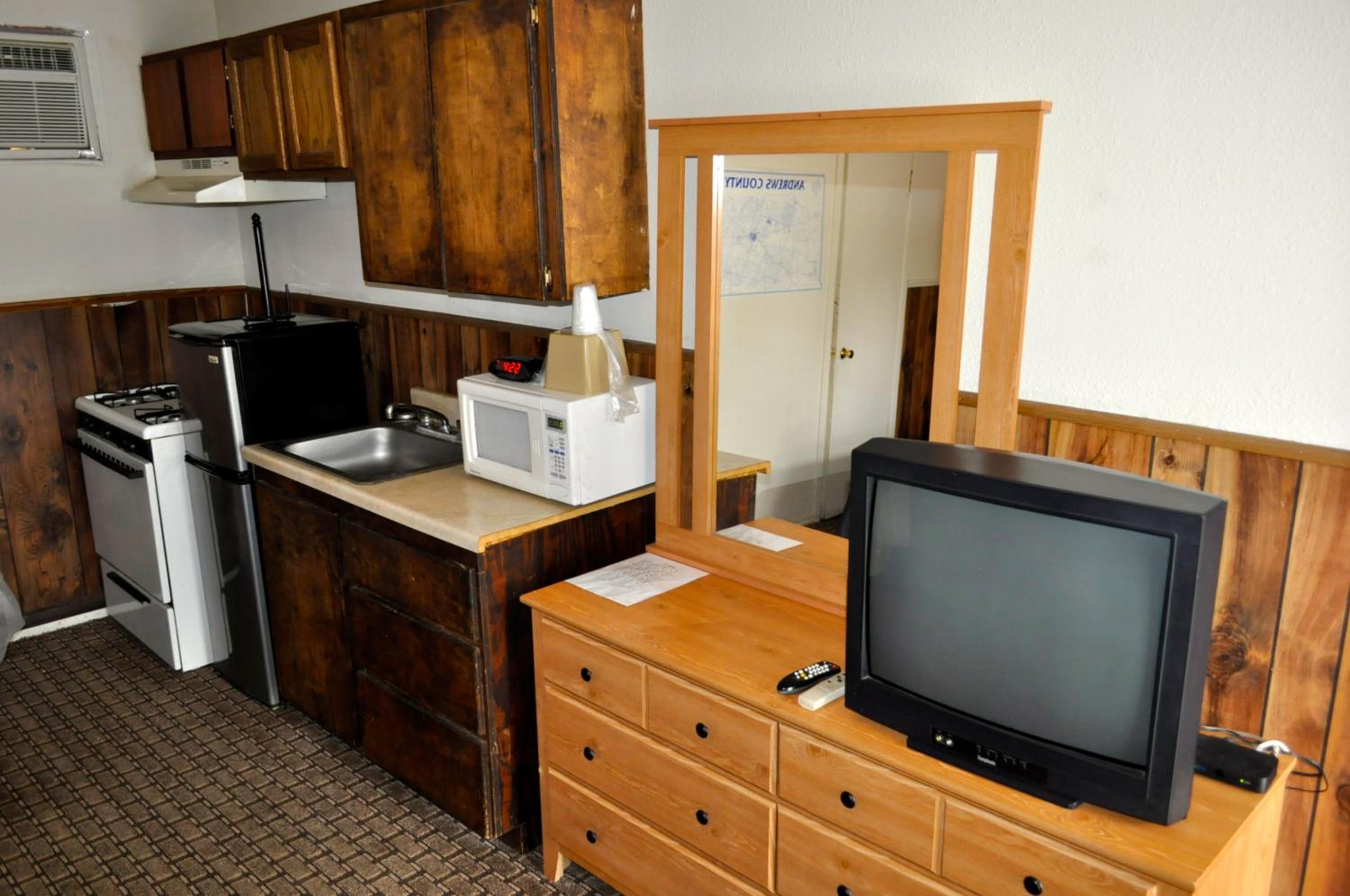 Andrews Motor Inn