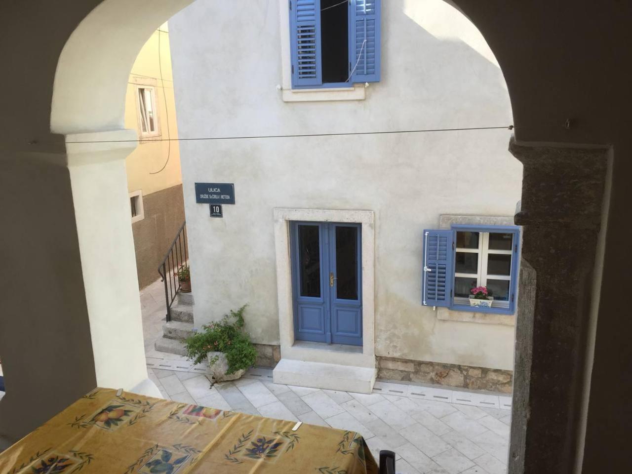 Photo 28