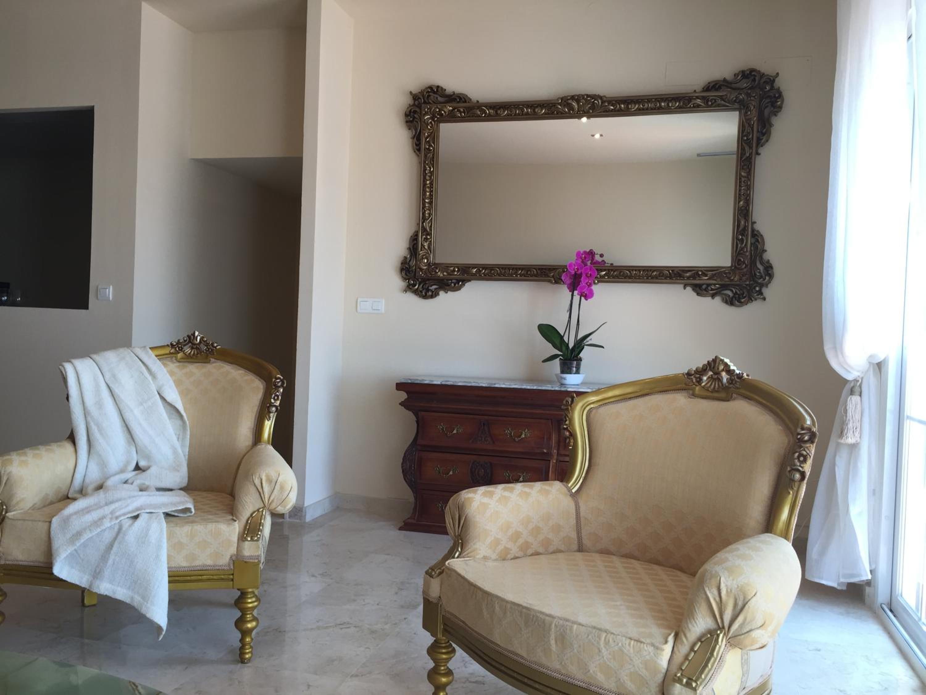 LUXURY DUPLEX WITH VIEWS. view 5