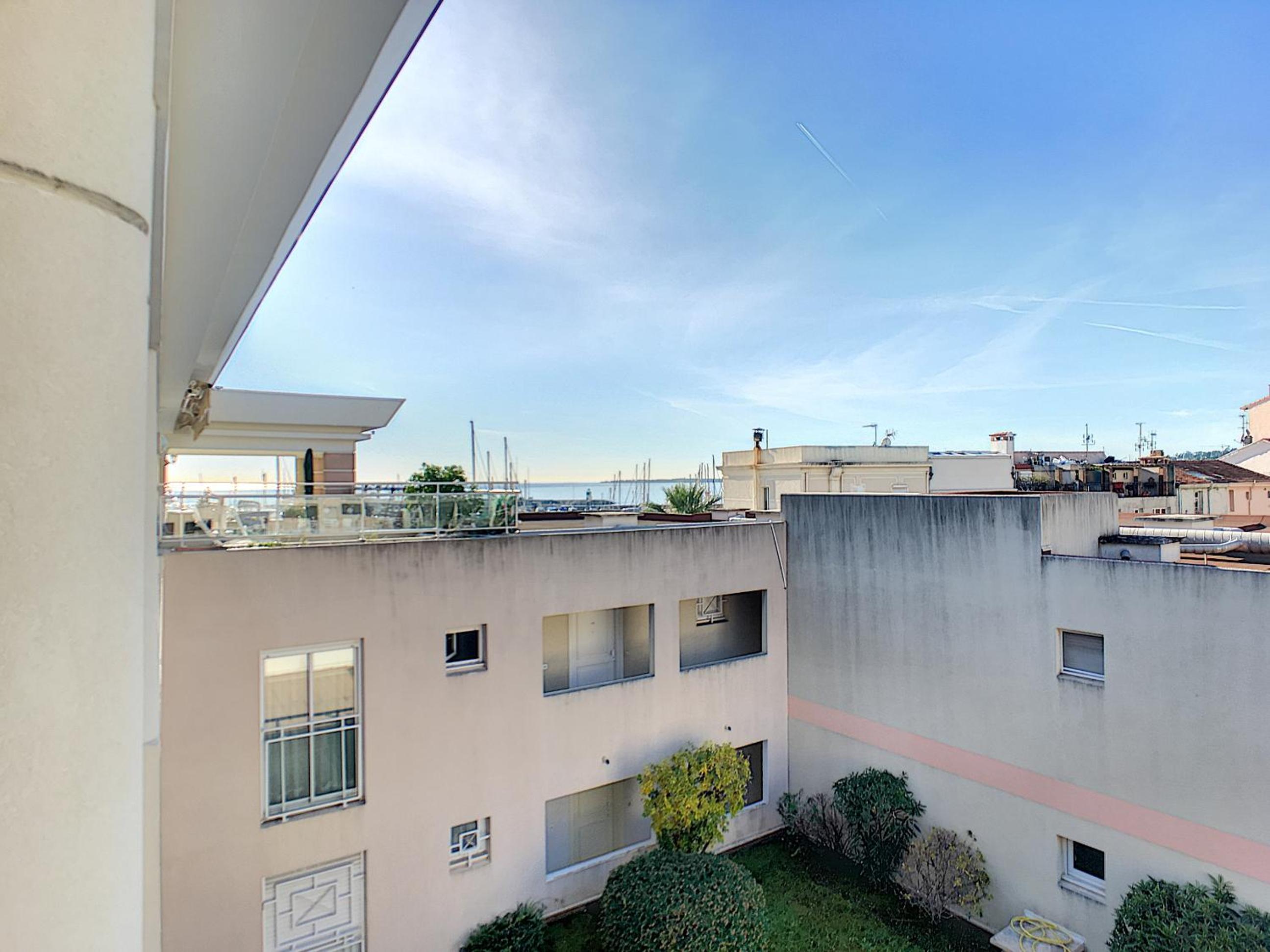 Cozy Apartment sea view Air Cond view 2