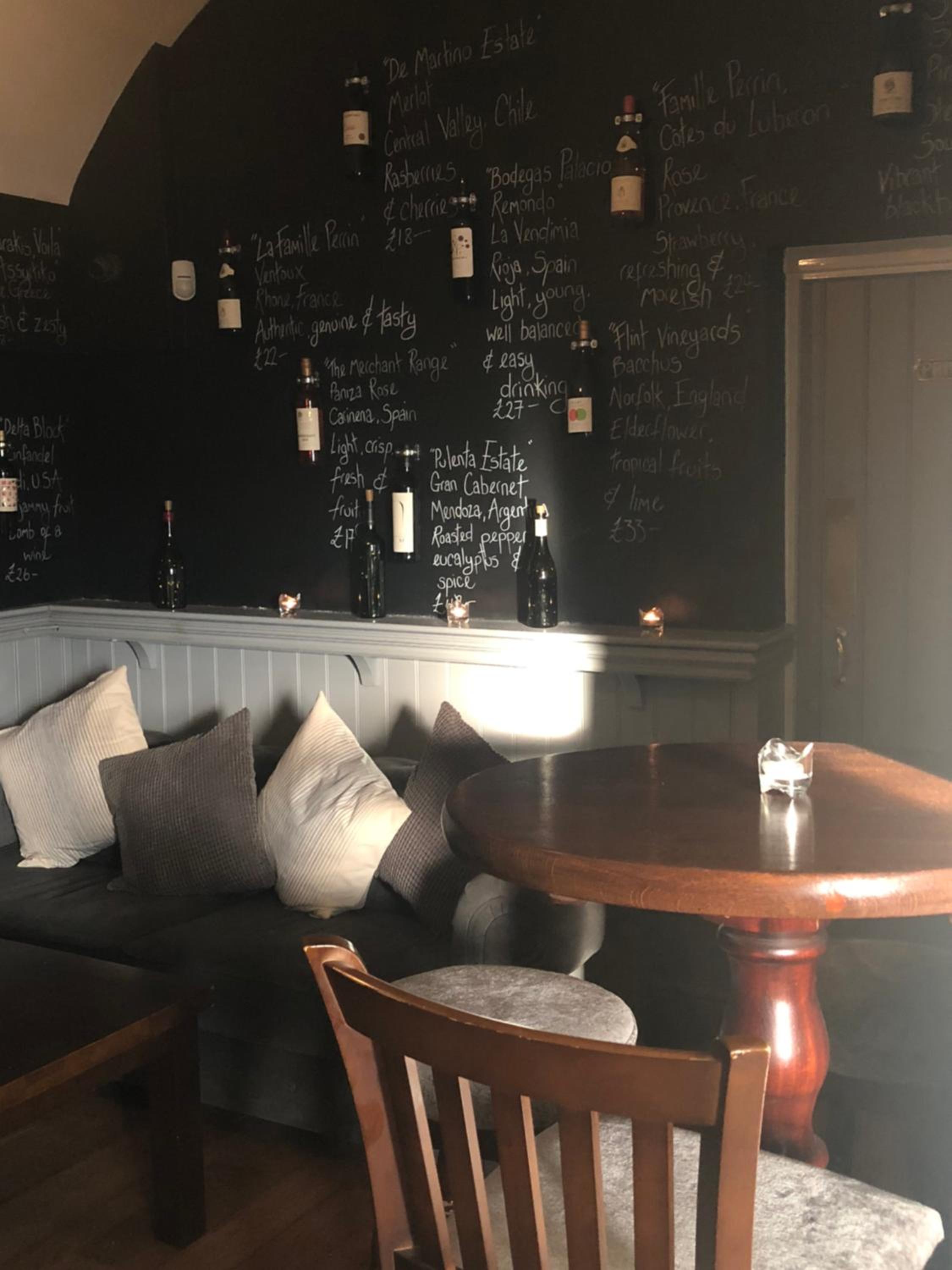The Glazebury bar and restaurant with accommodation