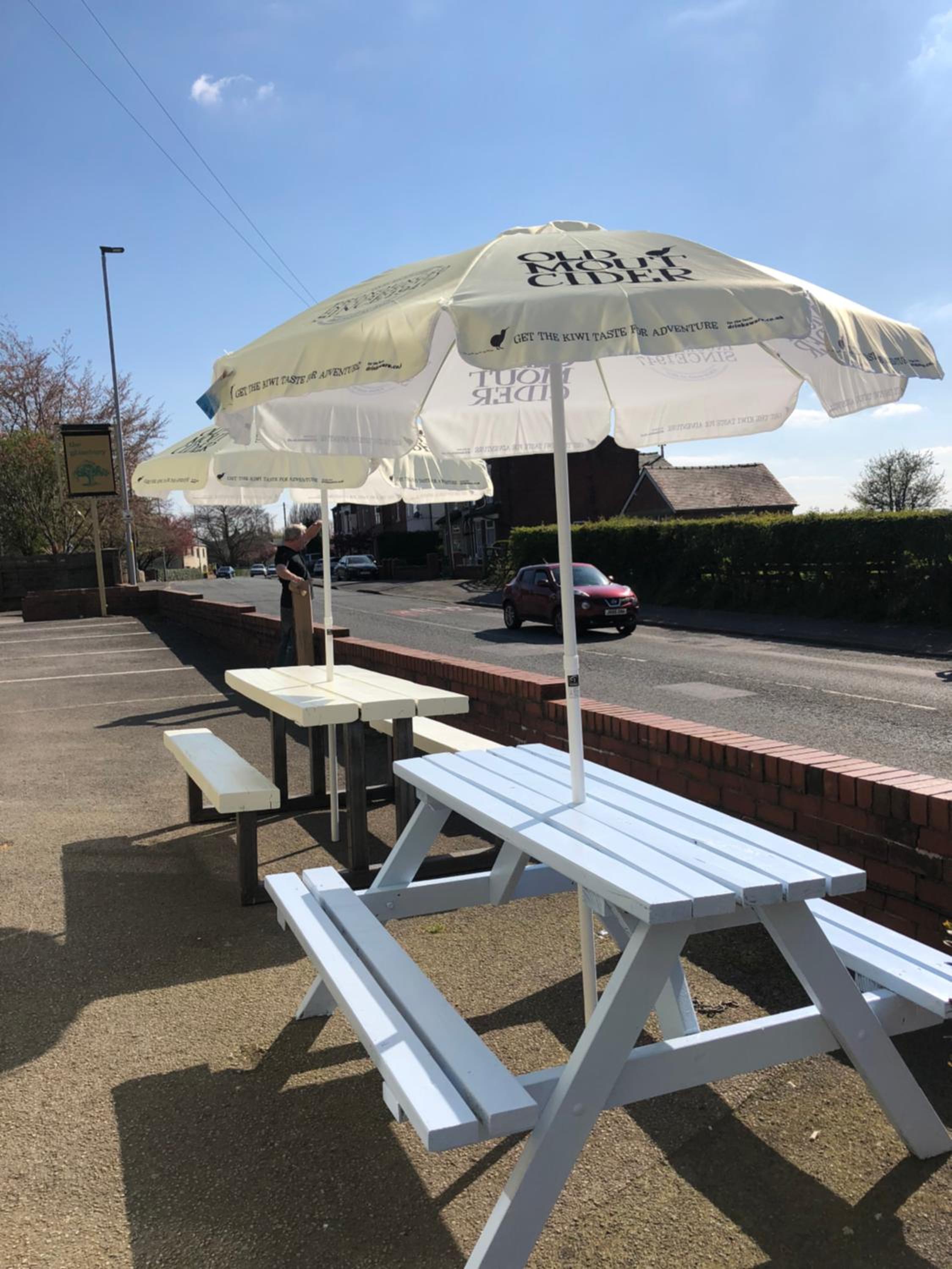 The Glazebury bar and restaurant with accommodation