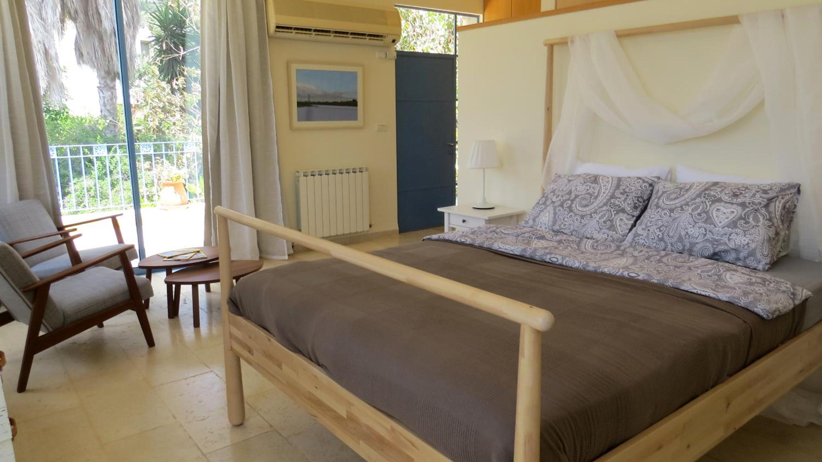 ARTSEA Studio Apartment with sea view view 2
