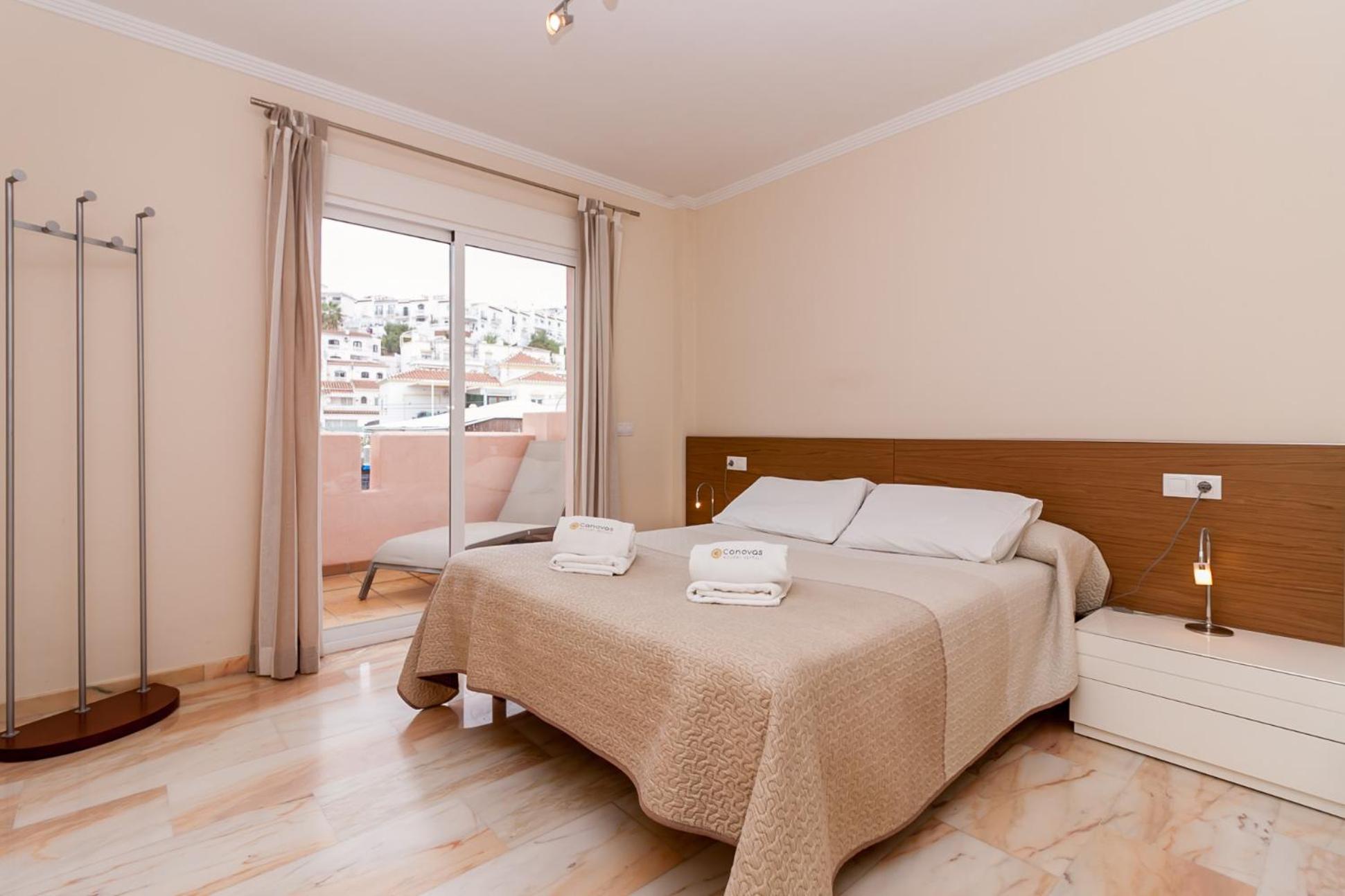 Burriana Playa Ibnsadi Nerja view 5