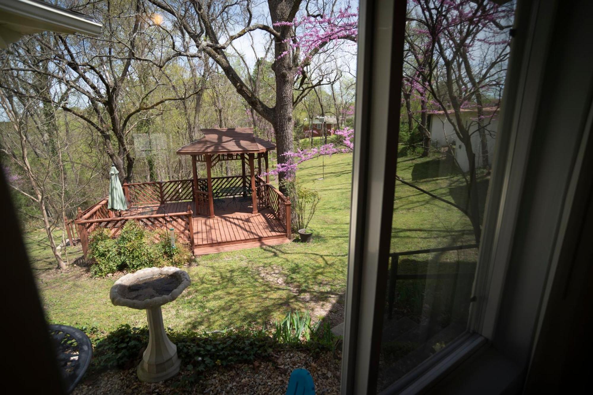 Sherwood Court Cottages & Guest Rooms
