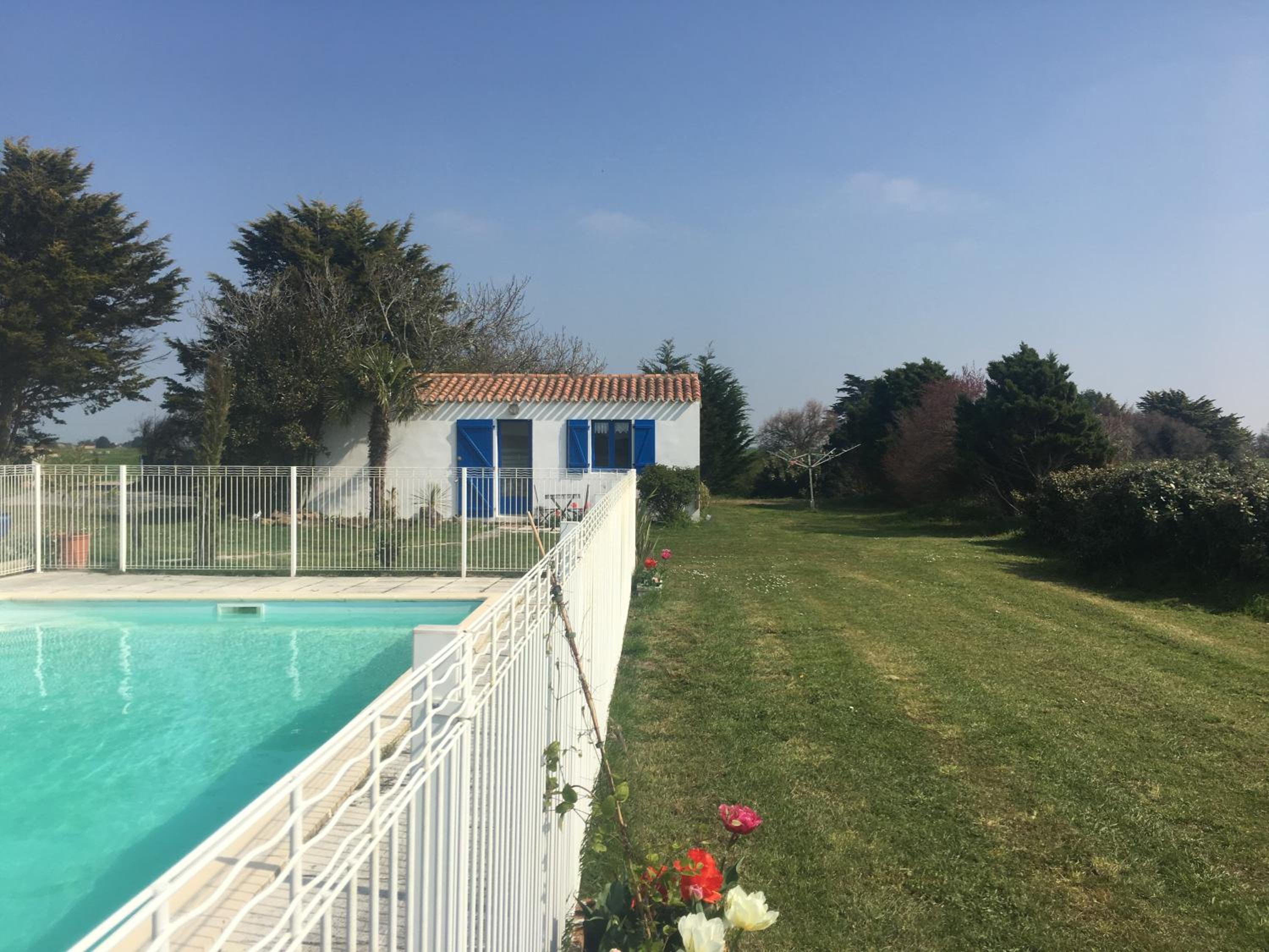 Studio avec piscine view 5