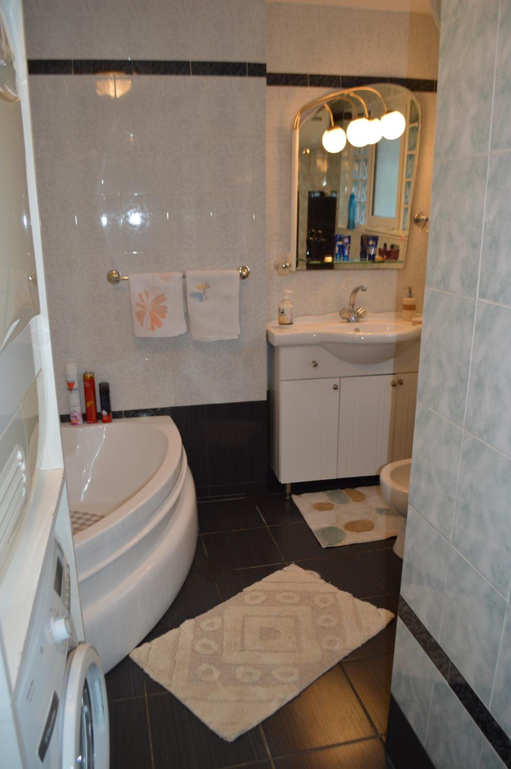 VILA SS KEKEZI