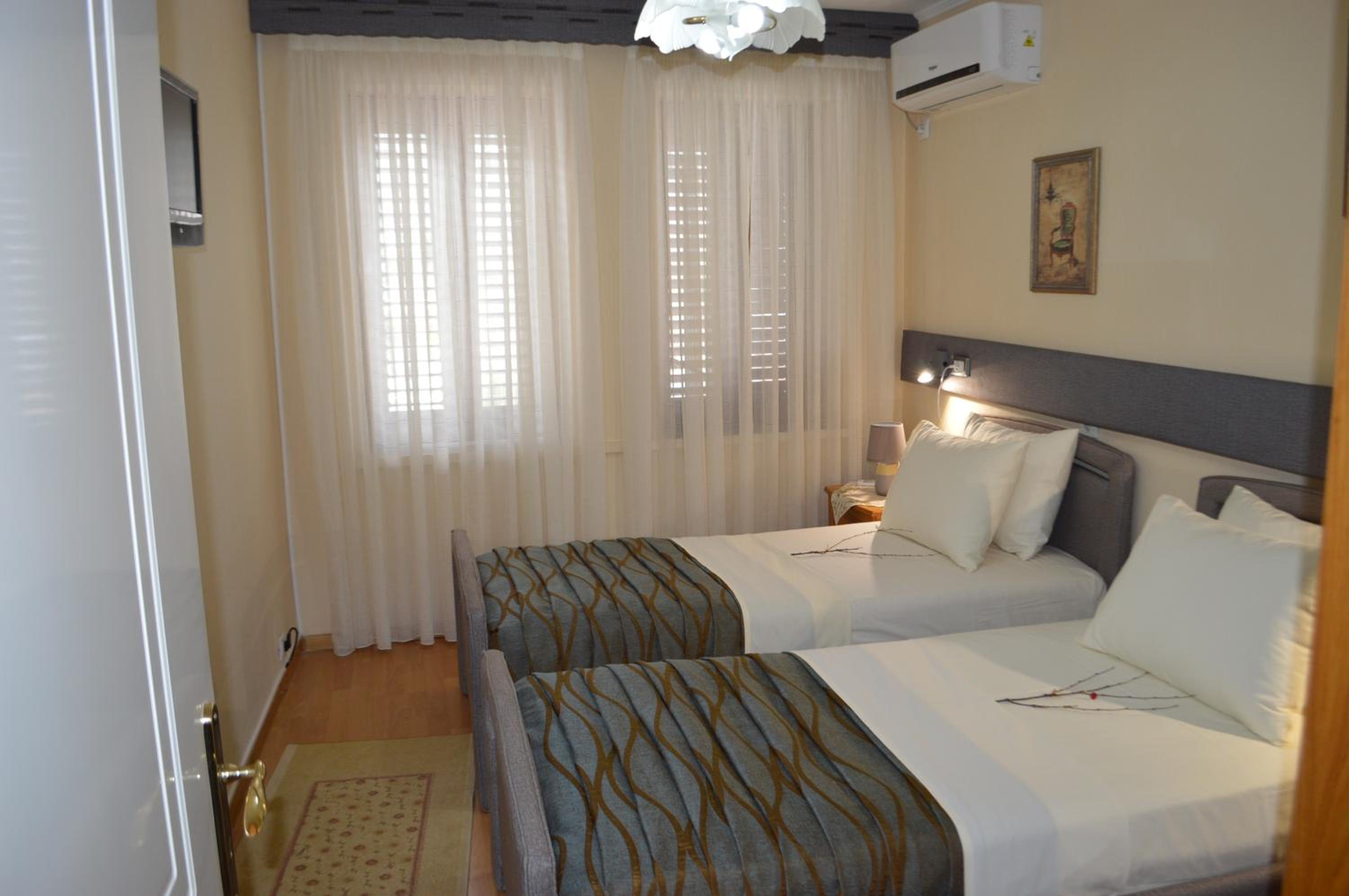 VILA SS KEKEZI
