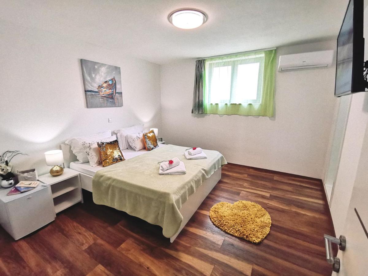 Apartments Ante view 5