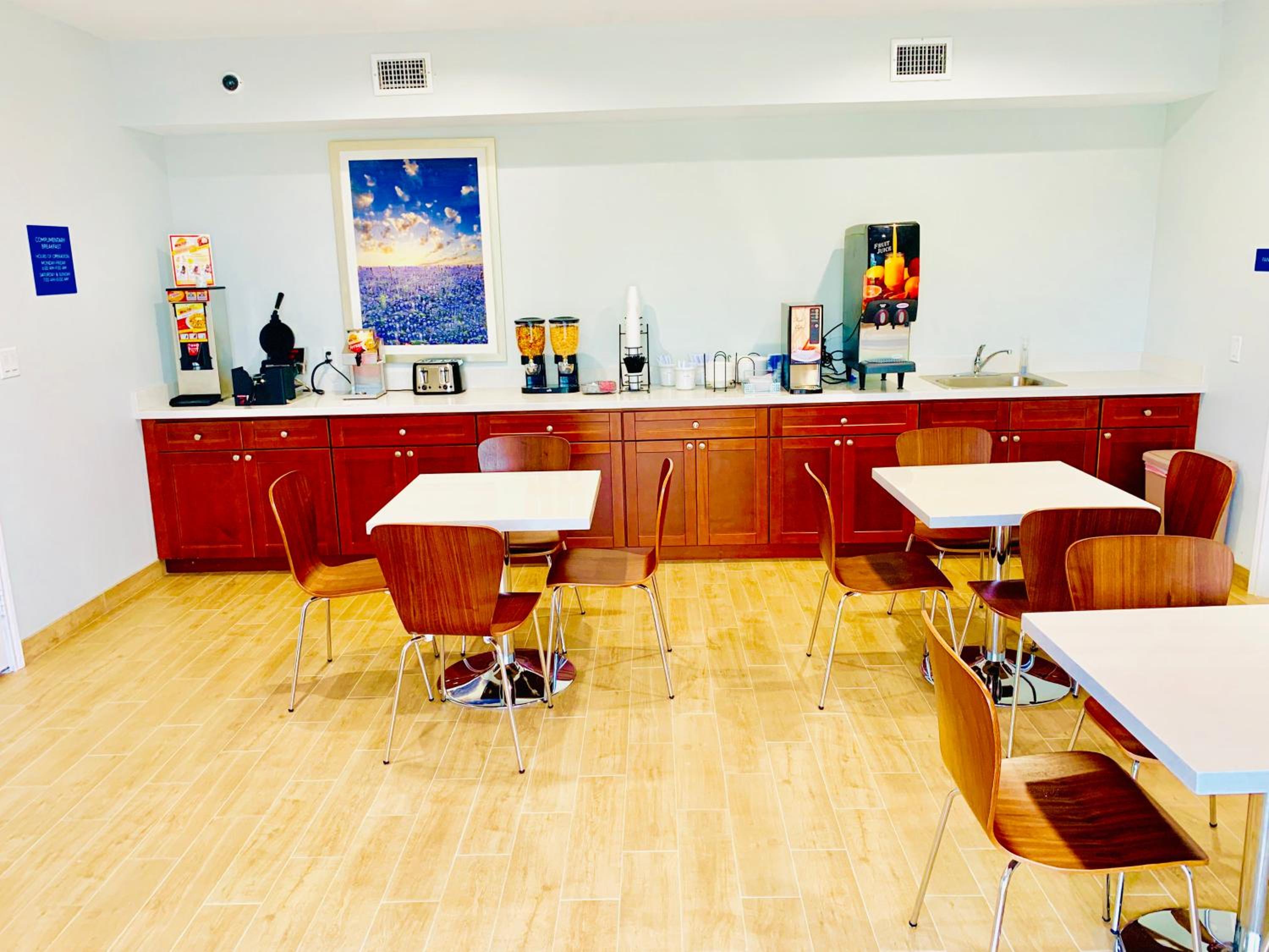 Americas Best Value Inn Suites Porter North Houston - Property Image 18