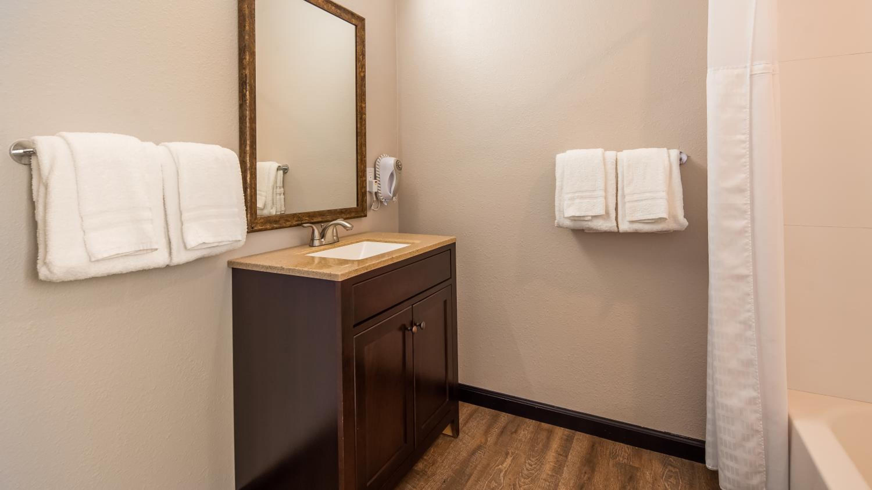 Ridgecrest Vacations - Motel 6 Ridgecrest, CA China Lake - Property Image 2