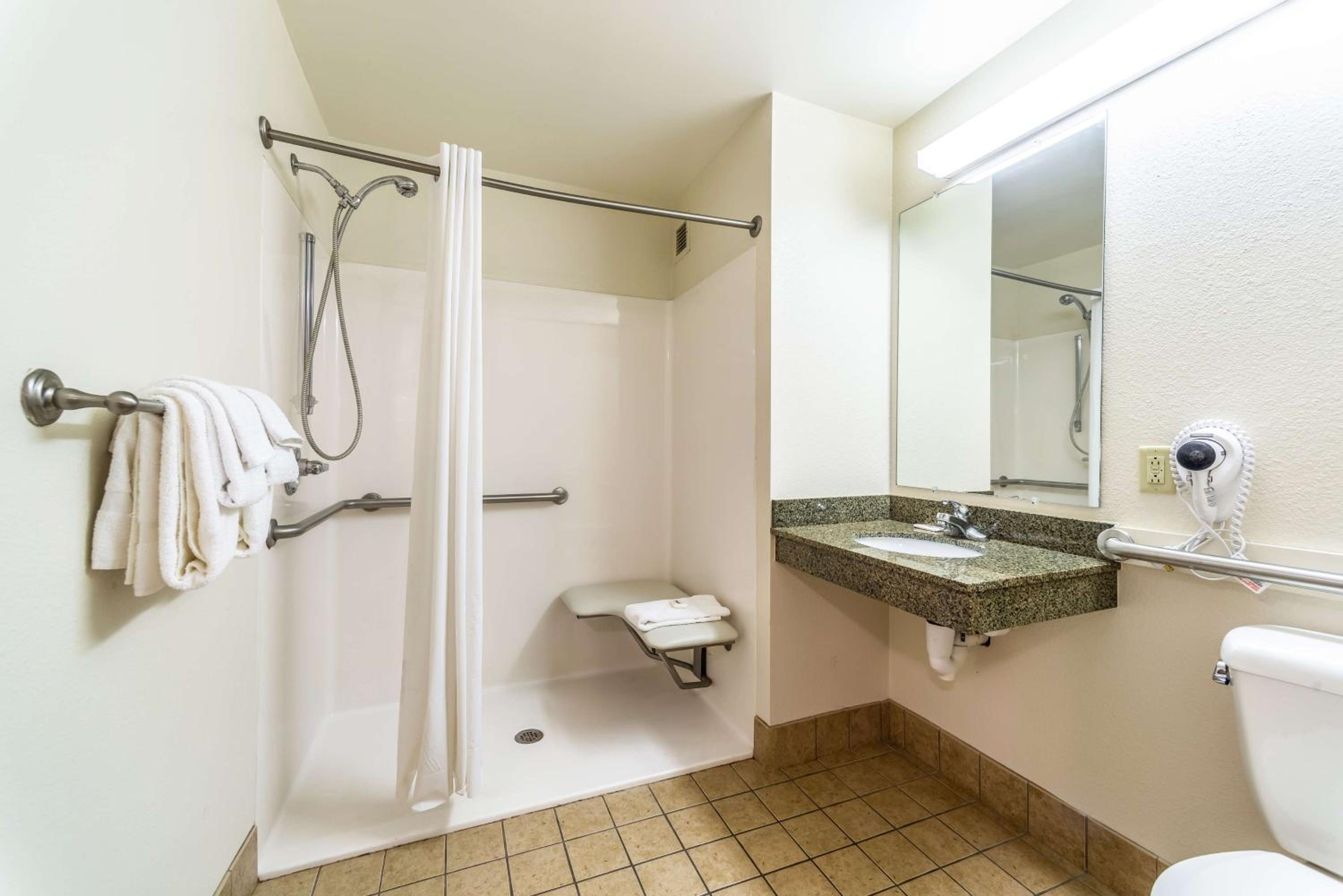 Welcome Suites-O'Fallon - Property Image 7