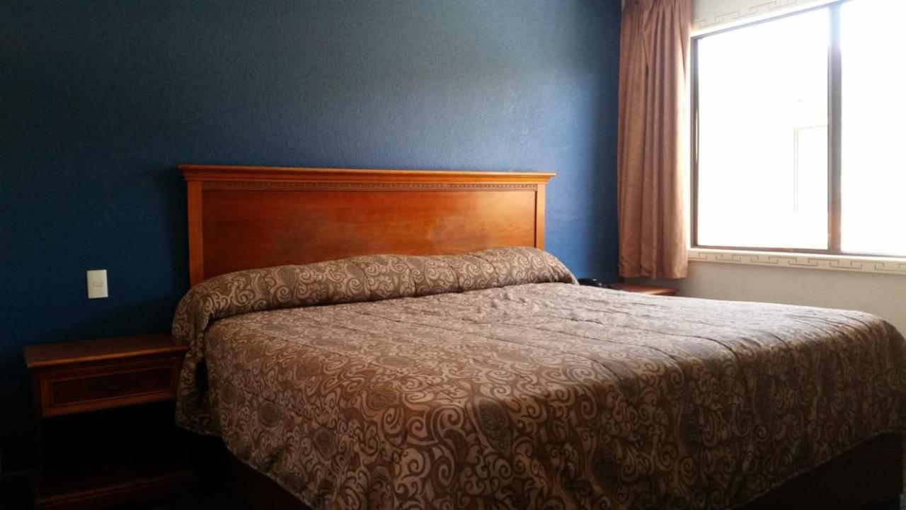 Ensenada Vacations - HOTEL AZTECA INN - Property Image 8