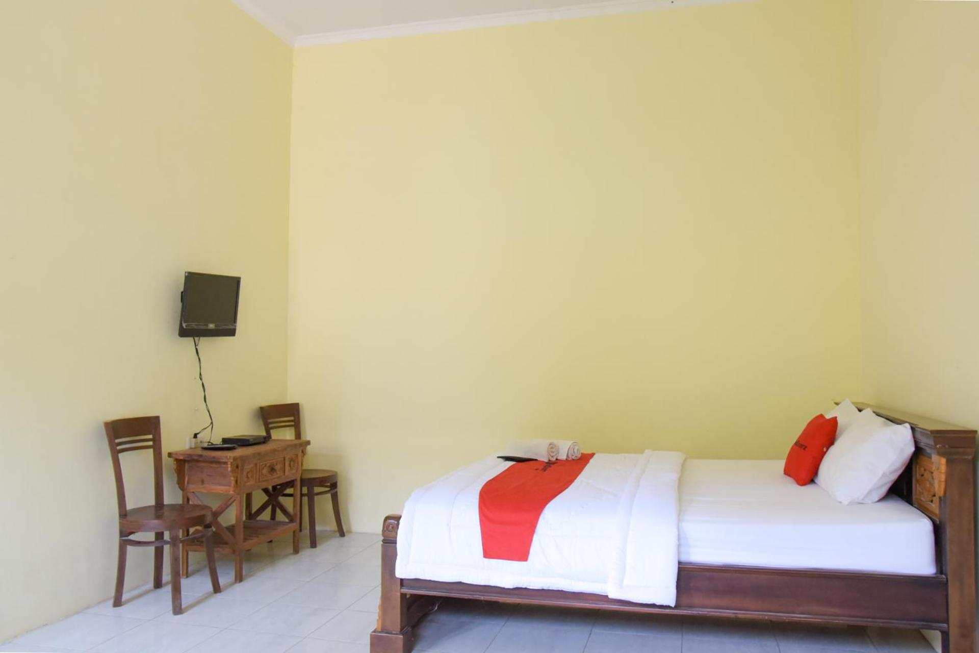 RedDoorz Syariah near Balai Kota Probolinggo 2