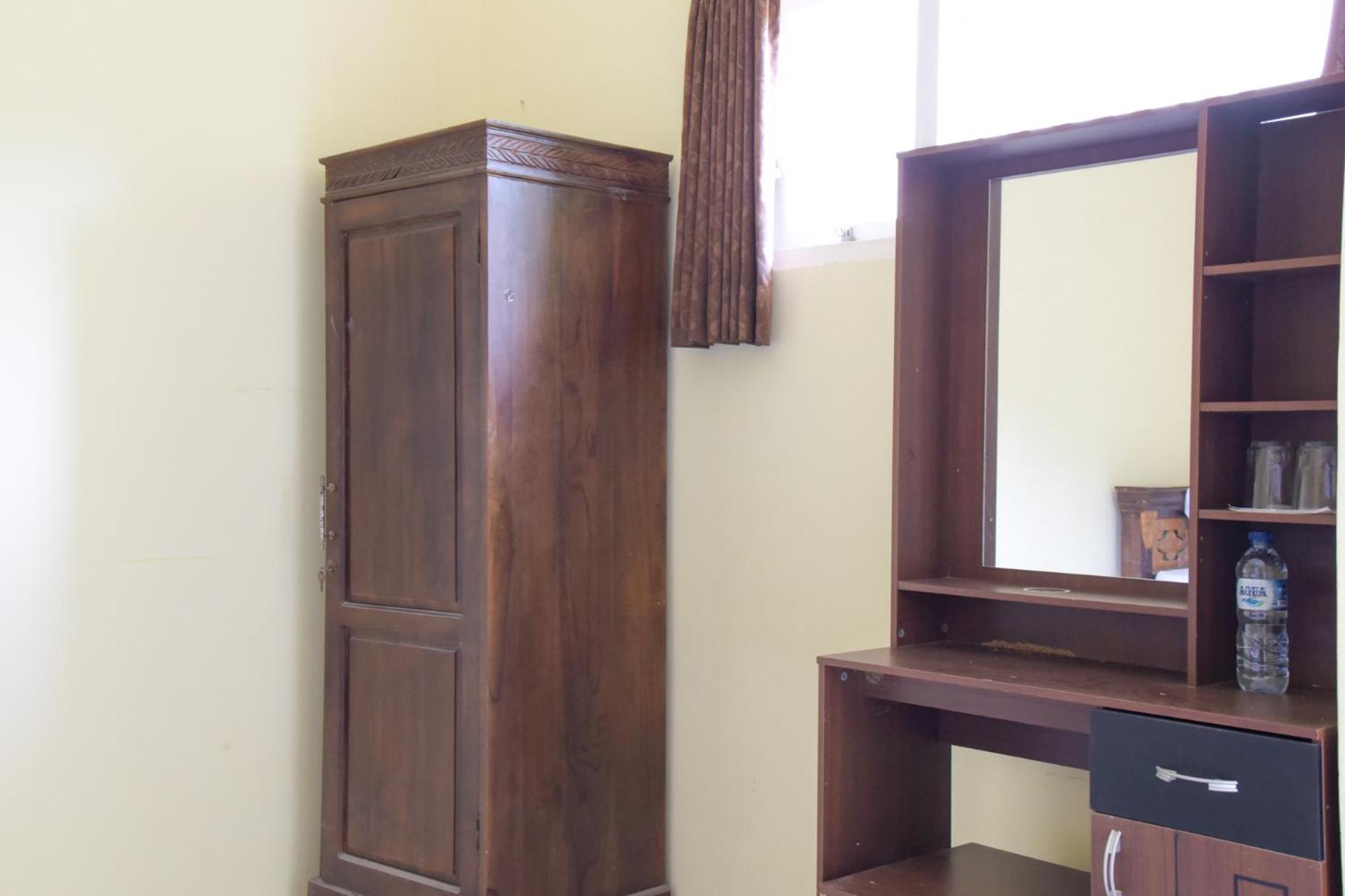 RedDoorz Syariah near Balai Kota Probolinggo 2