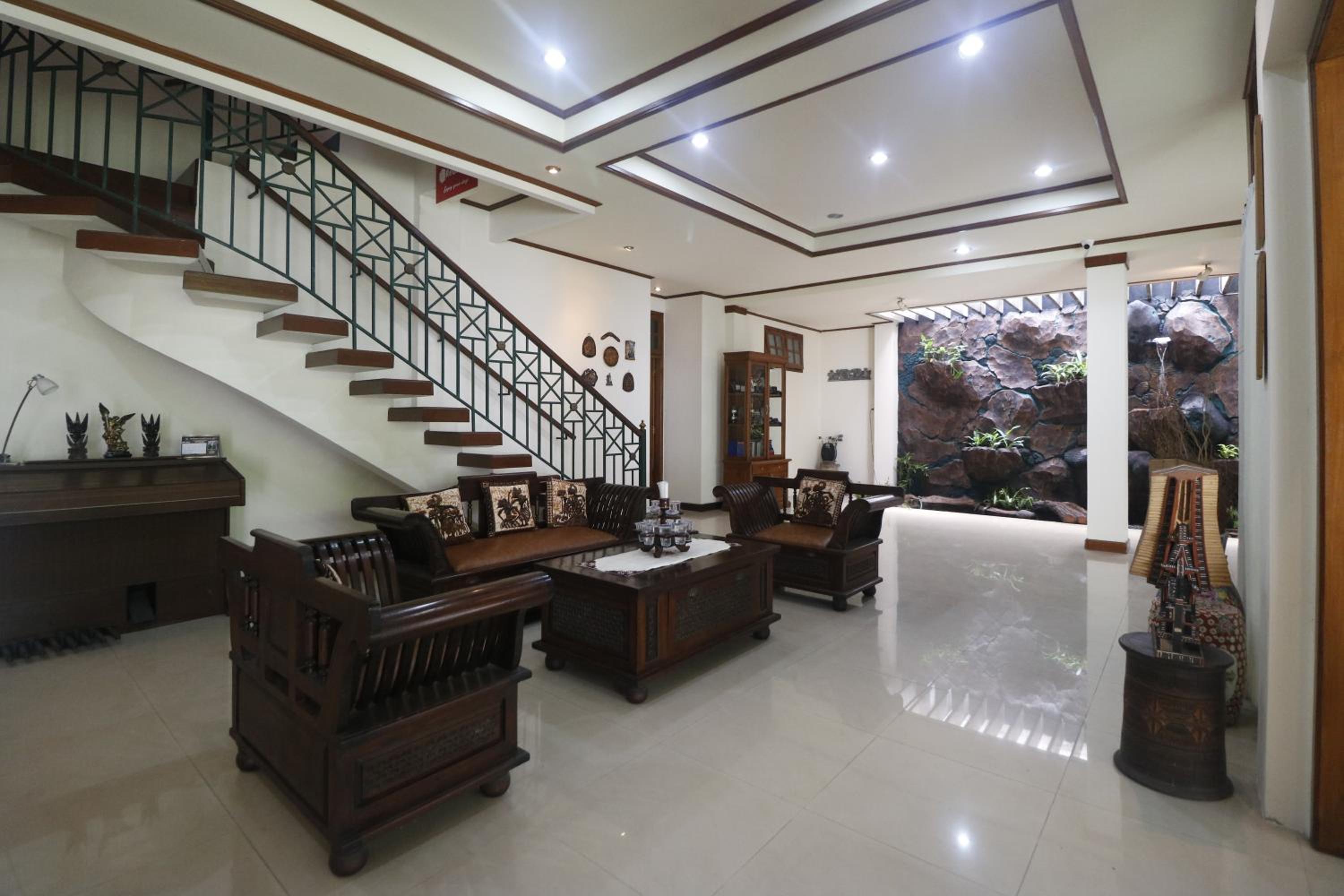 RedDoorz Syariah near Gelora Delta Sidoarjo, Sidoarjo - 15