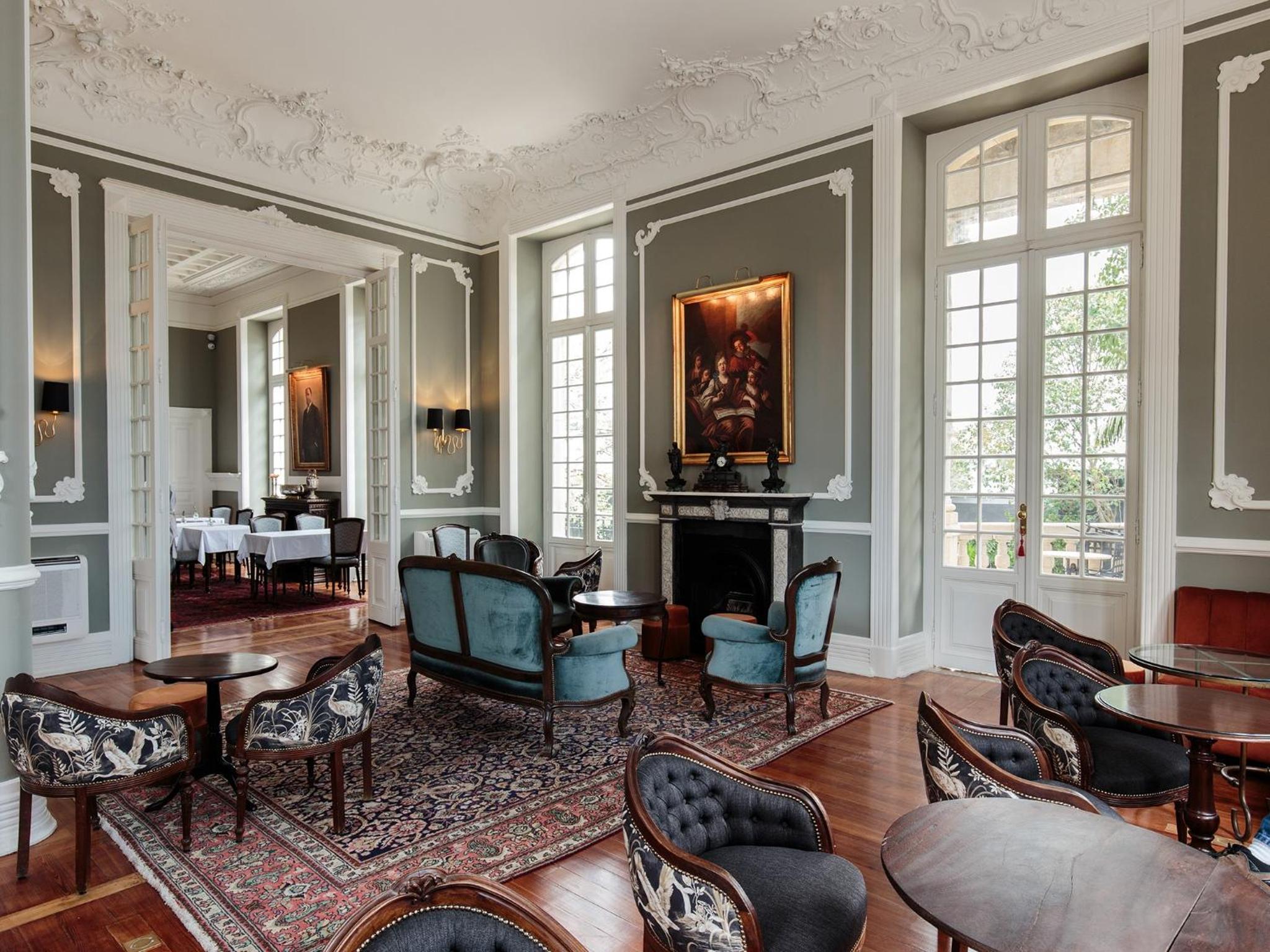 Dear Lisbon - Valmor Palace view 3