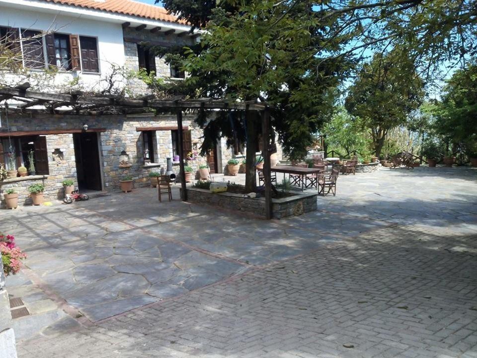 Dimosthenis Karastamatis Rooms