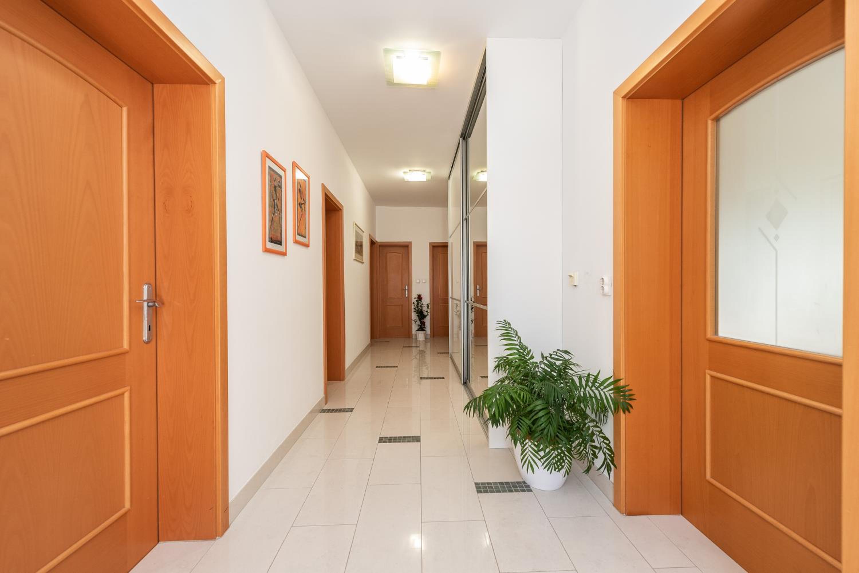 Centrally located apartment for 16 view 2