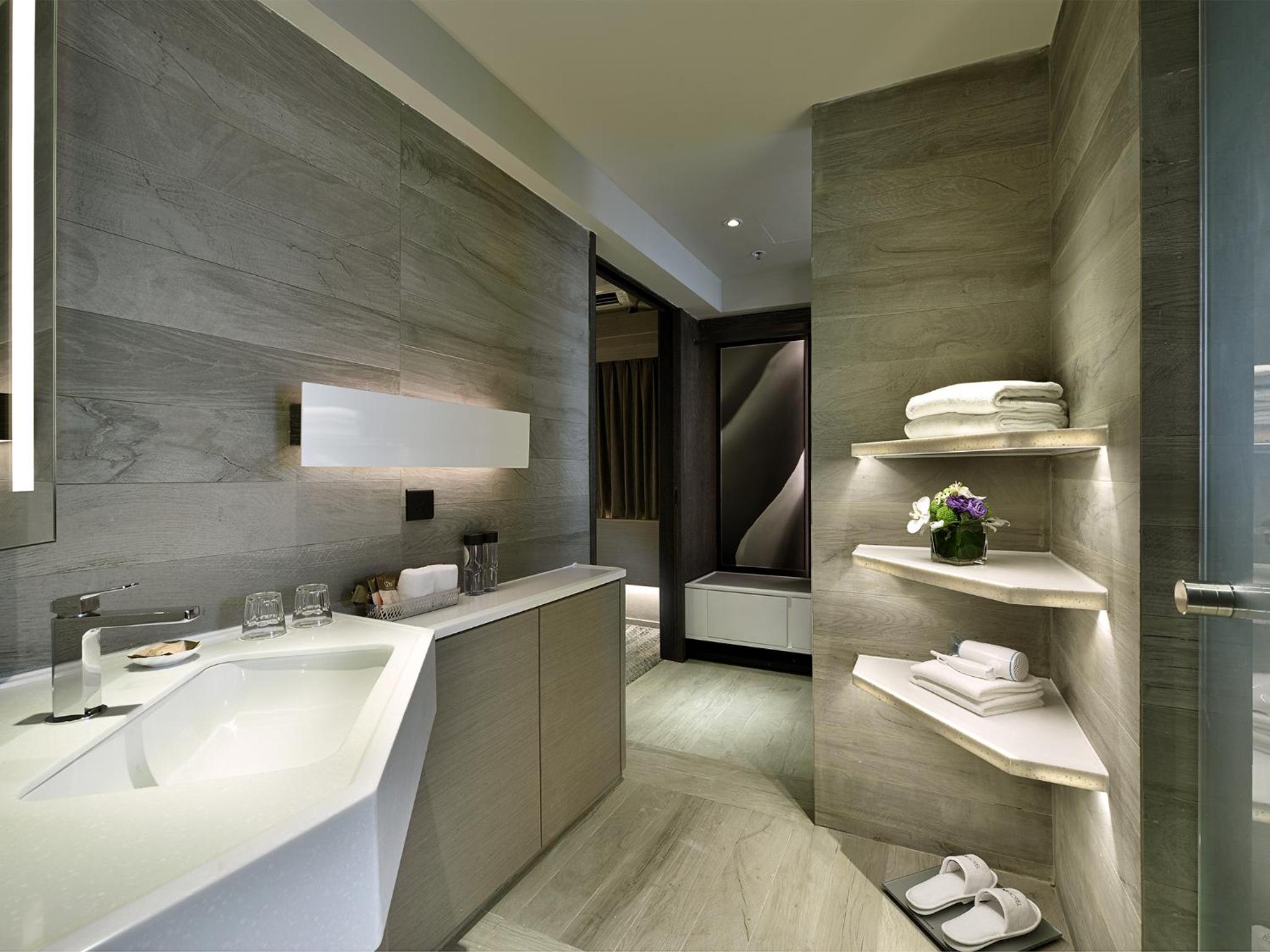 Xi Hotel