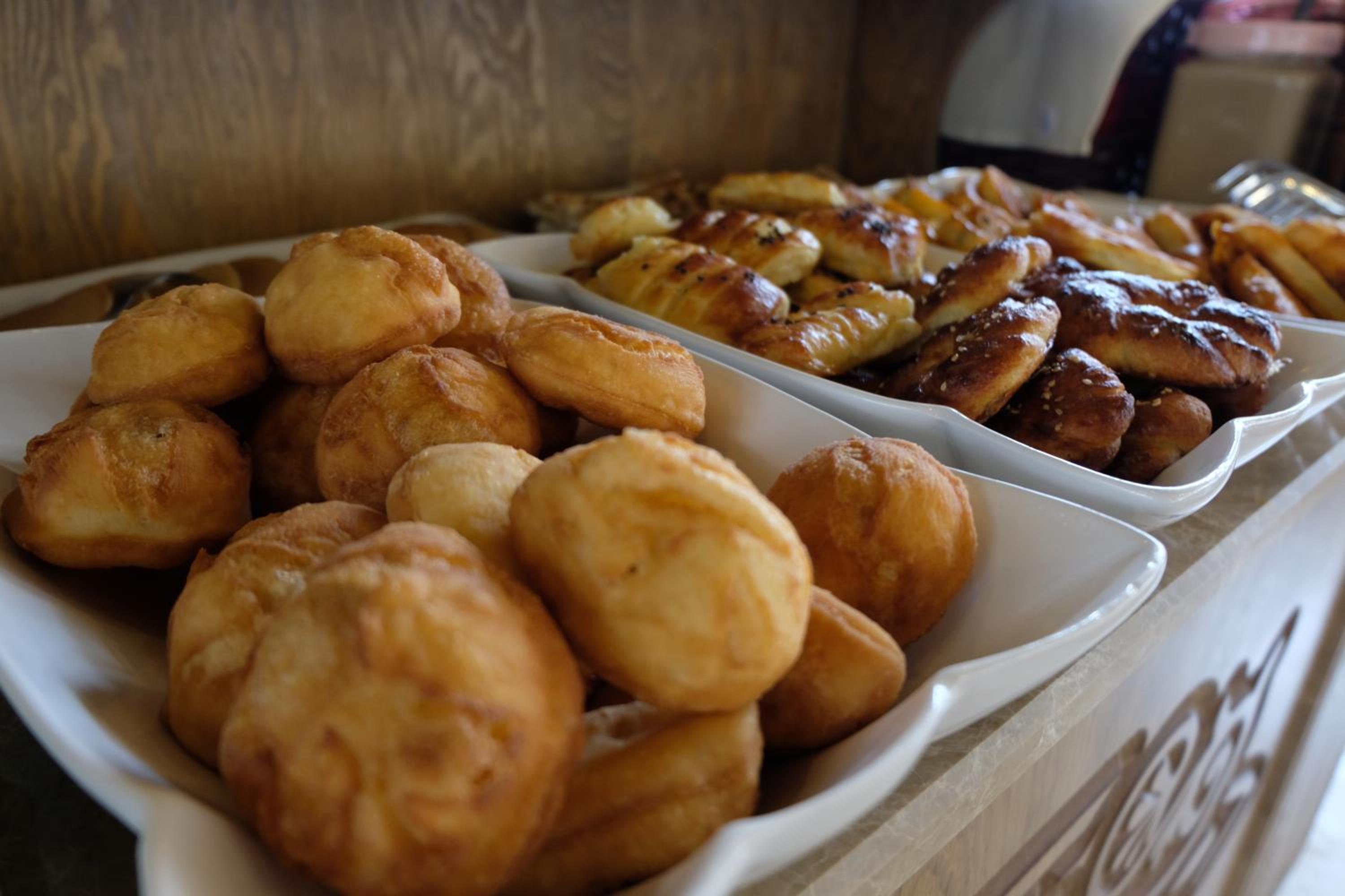 Grand Elite Cave Suites - Image 100