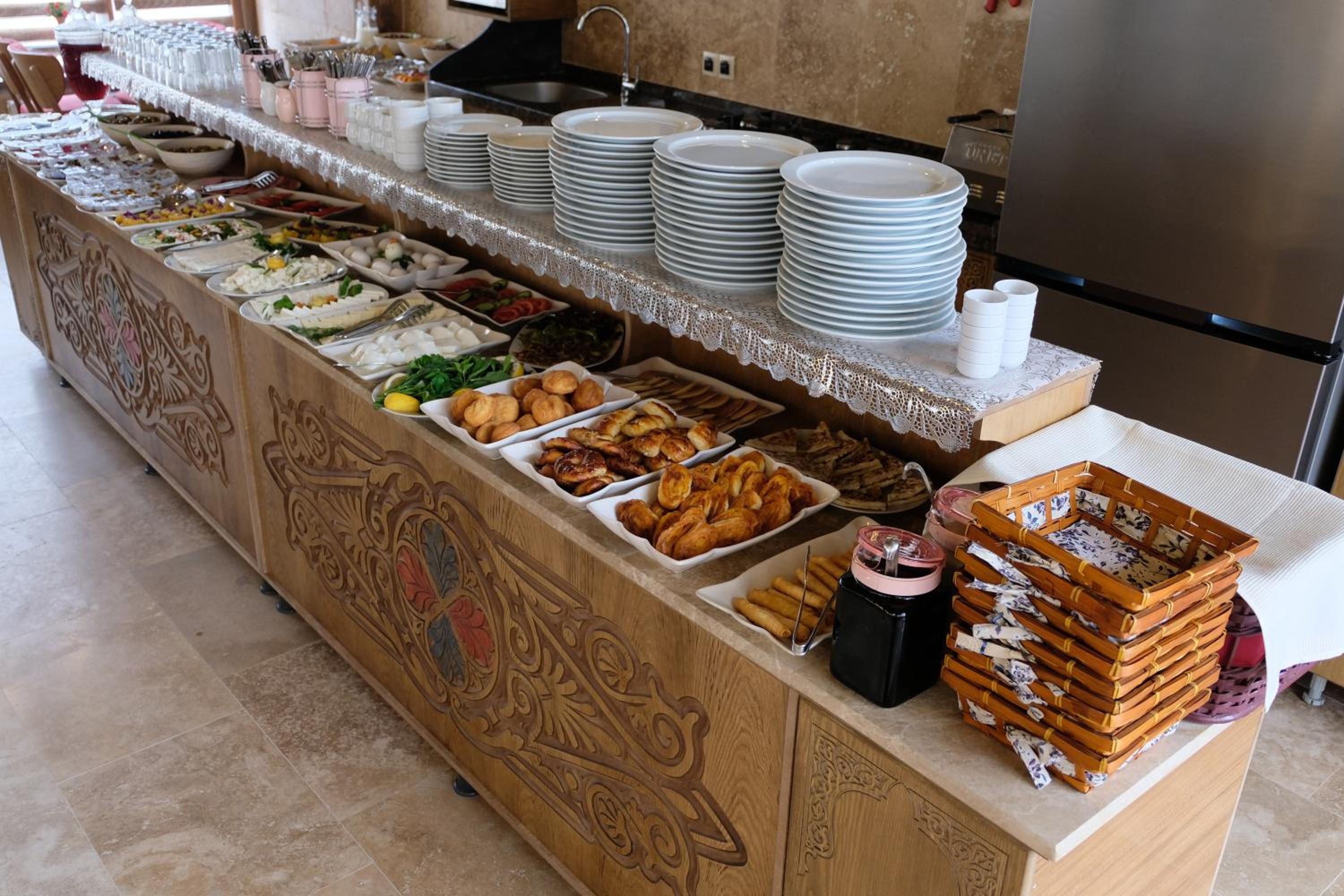 Grand Elite Cave Suites - Image 96