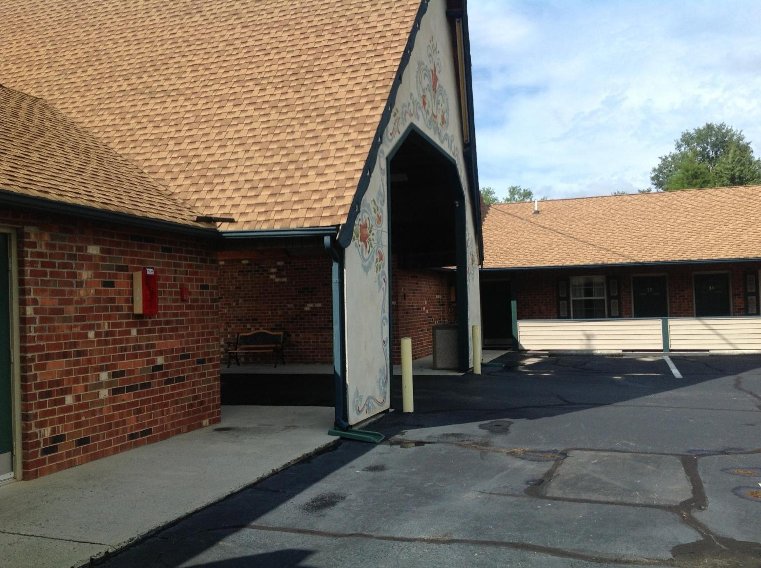 Village Inn