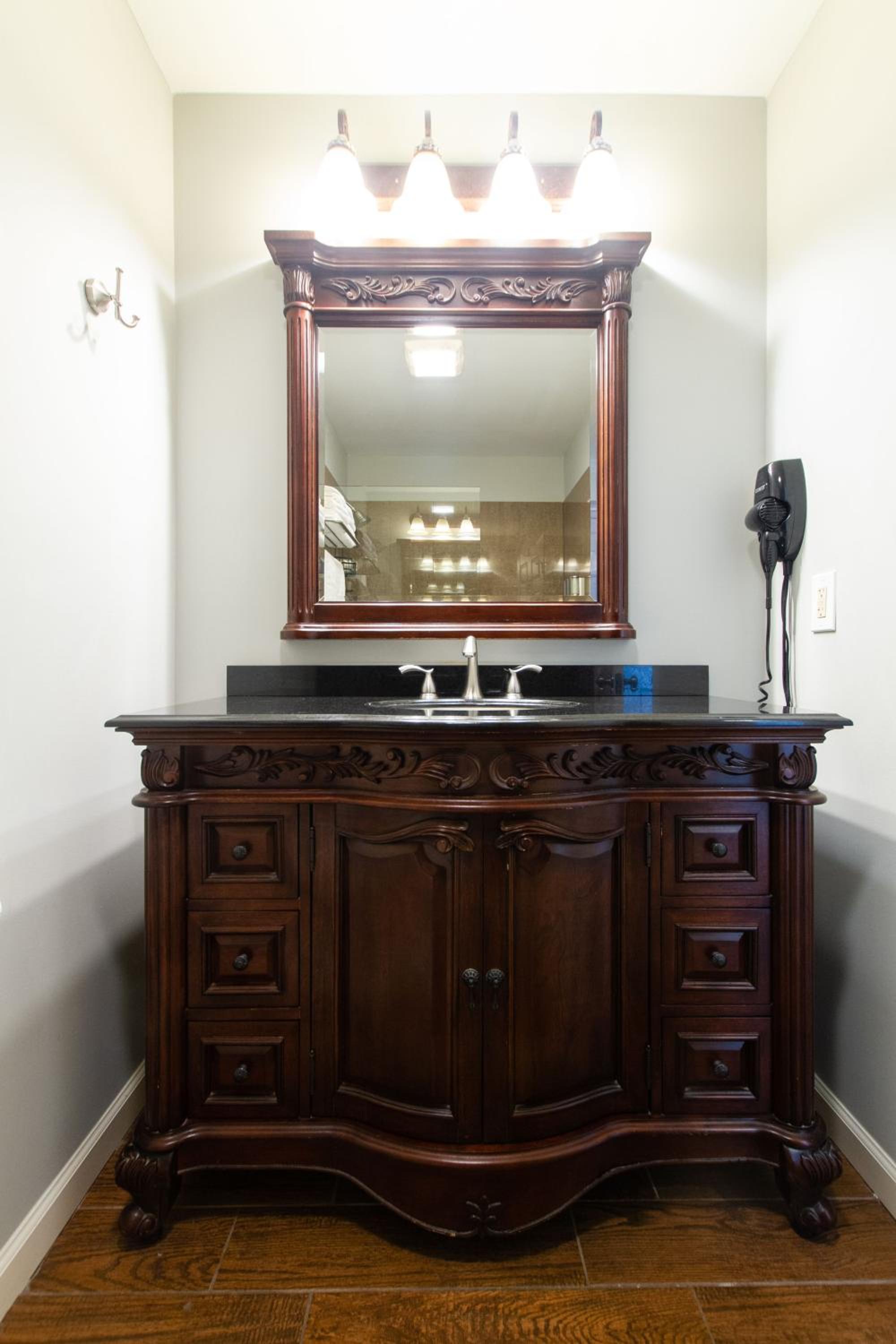The Dahlonega Square Hotel