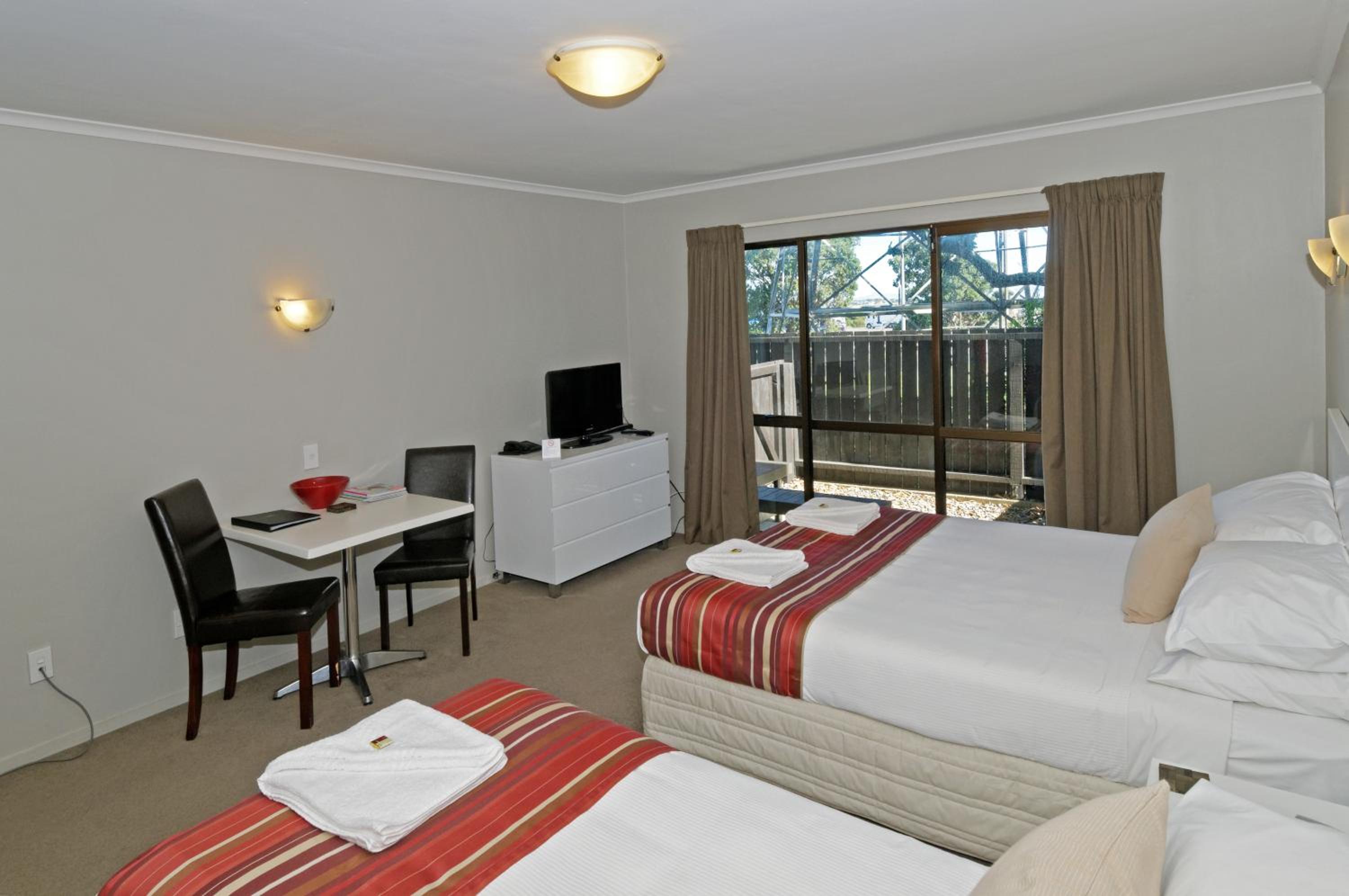 Airport Harbour Motel