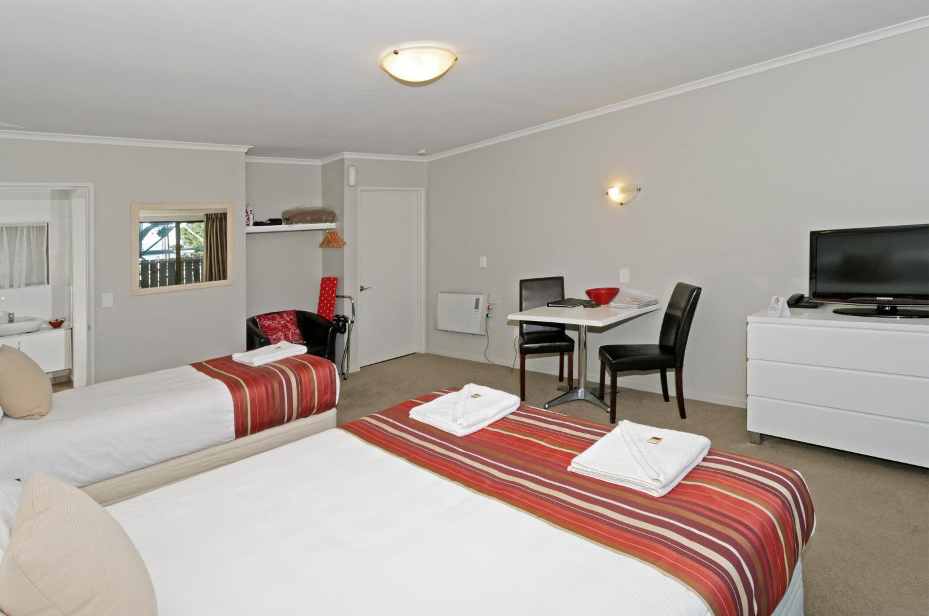 Airport Harbour Motel