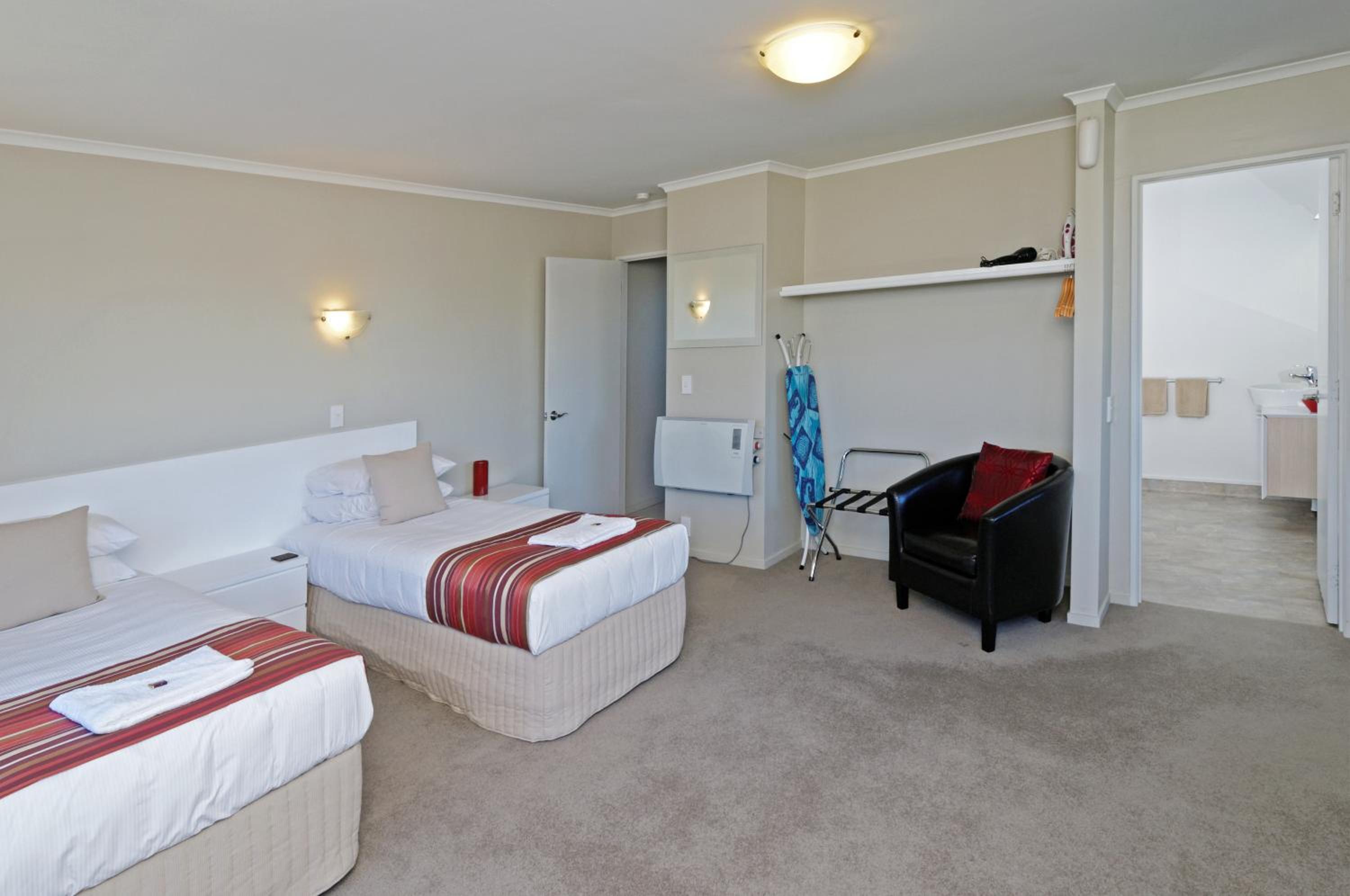 Airport Harbour Motel