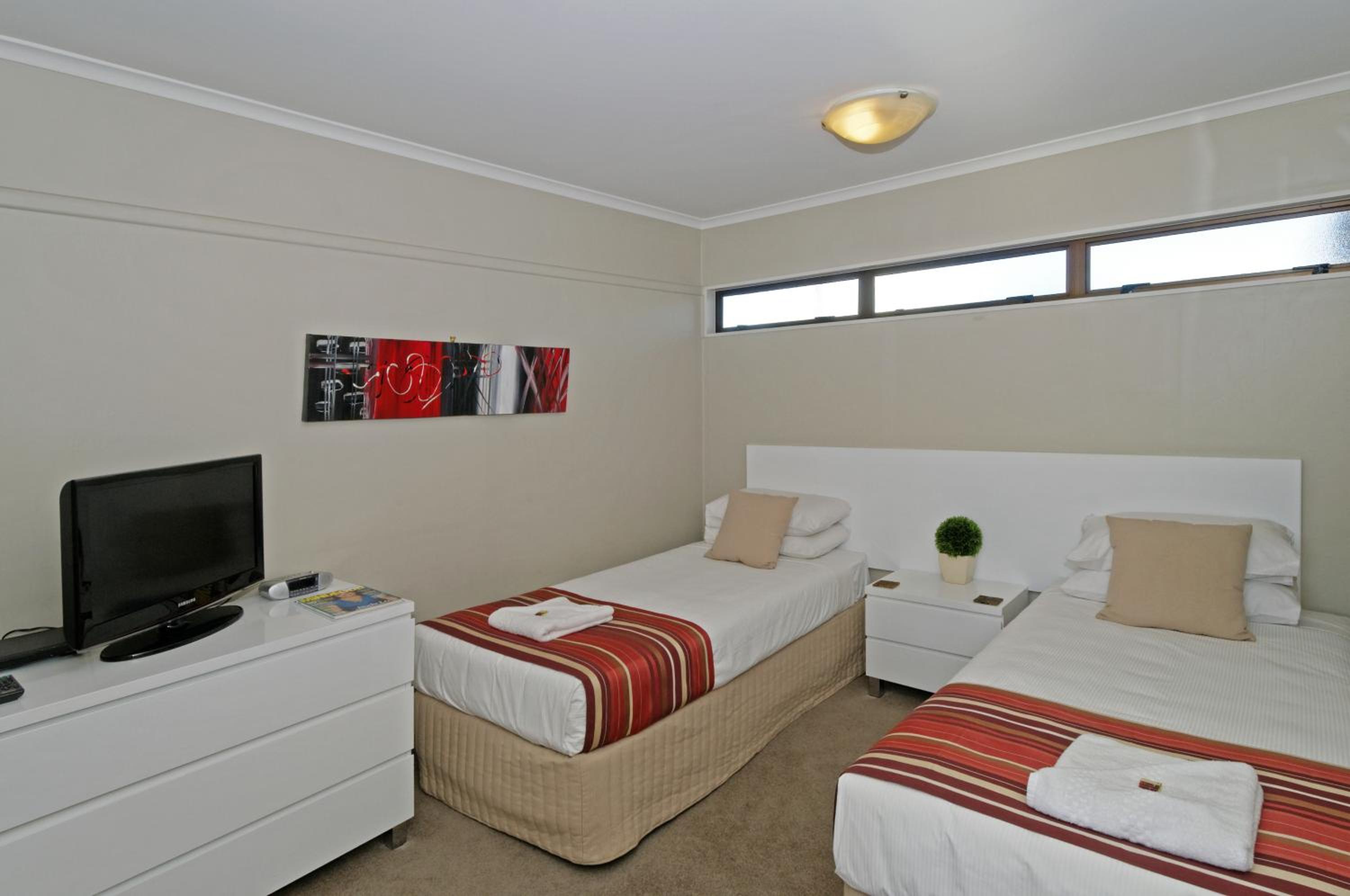 Airport Harbour Motel