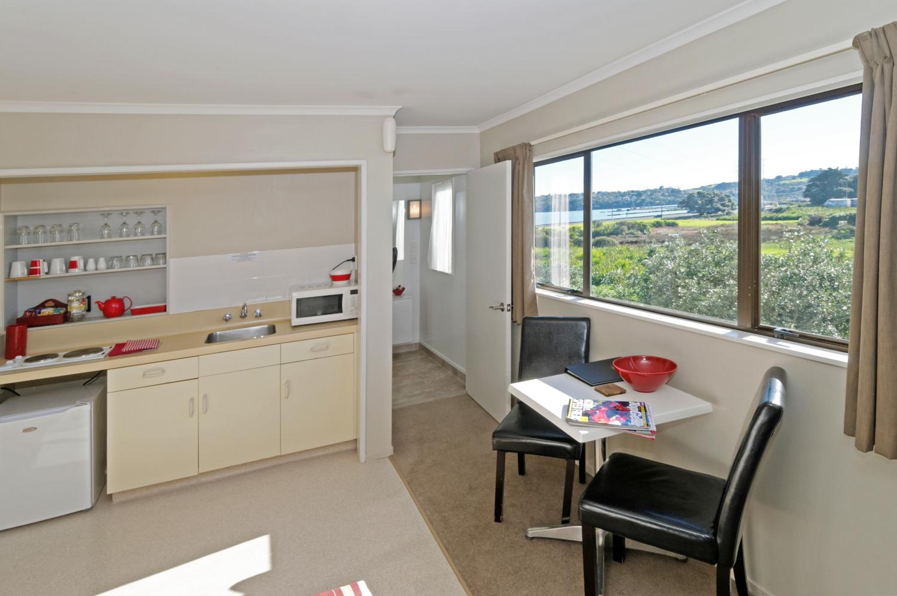 Airport Harbour Motel