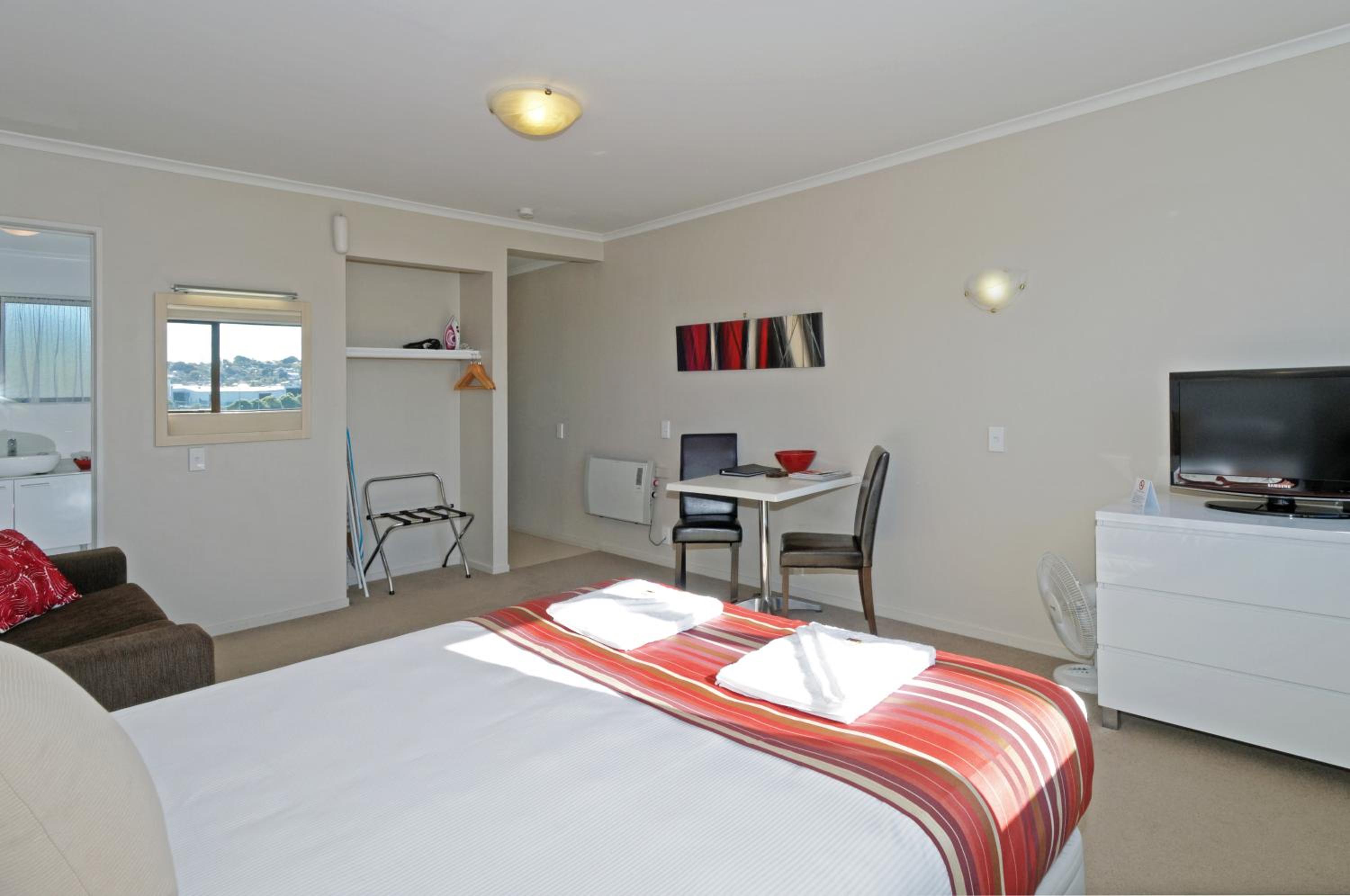 Airport Harbour Motel