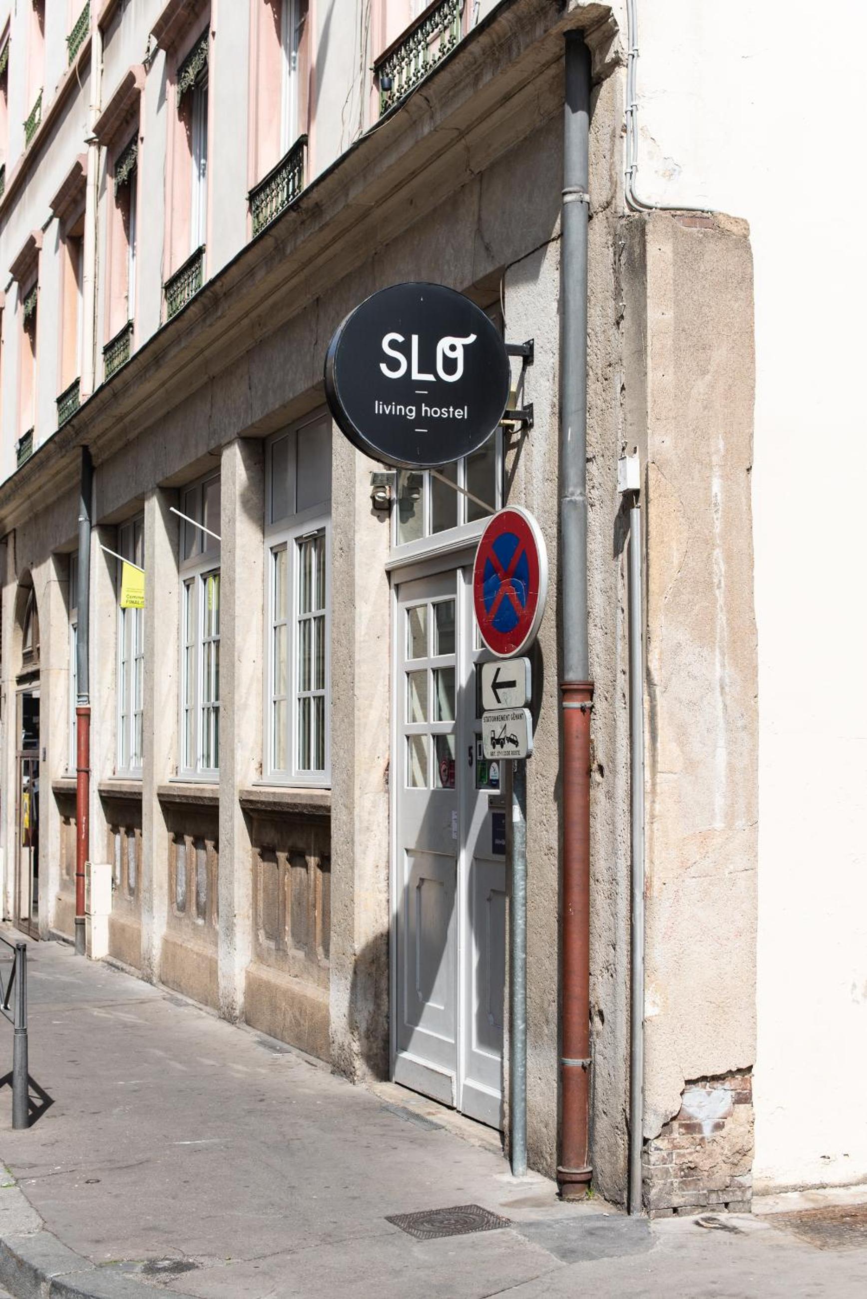 Slo Lyon Saxe
