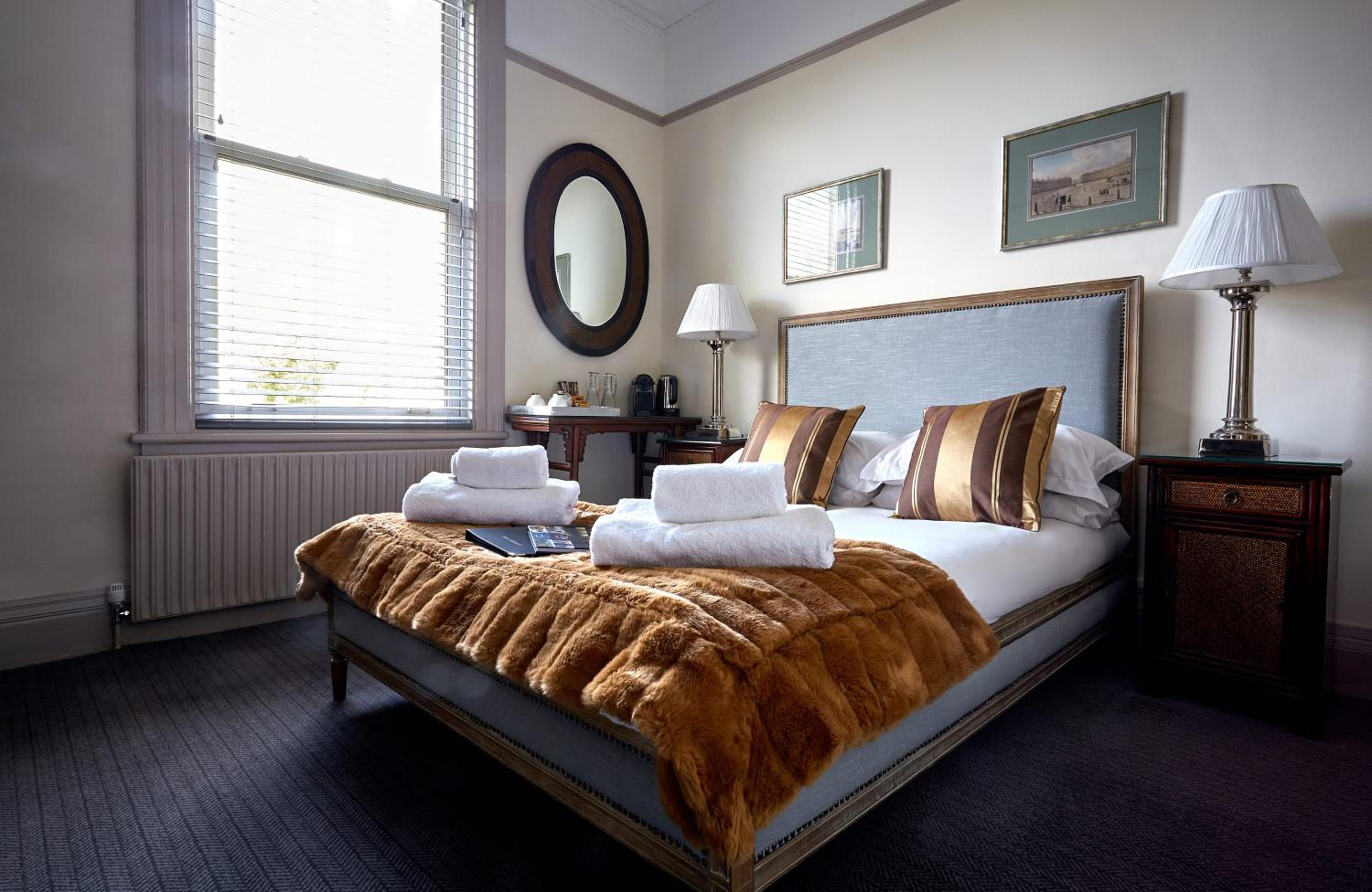 Dorian House Boutique B&B - Free Parking! view 3